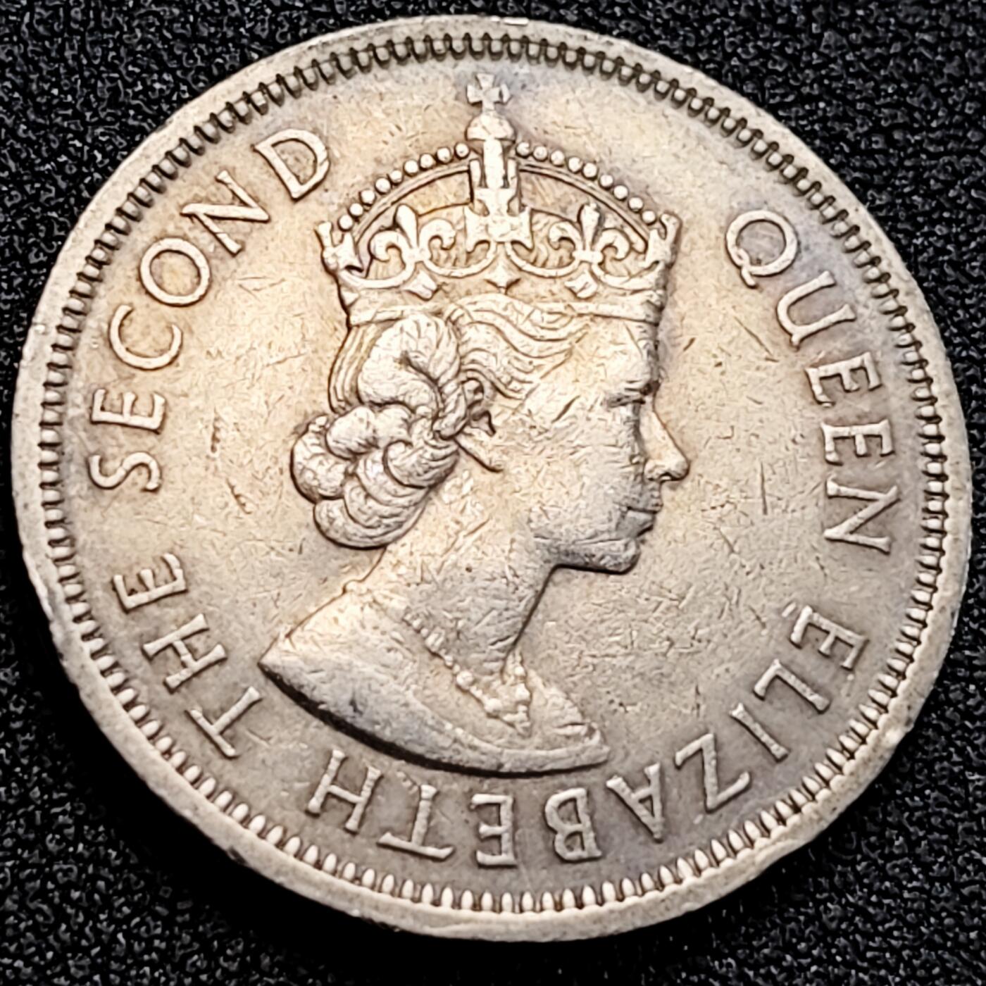 泉币菌-第163场-新年第六场 精品福利场 安全齿 香港壹圆1960年铜镍币 女王狮子大版 29.8毫米11.6克