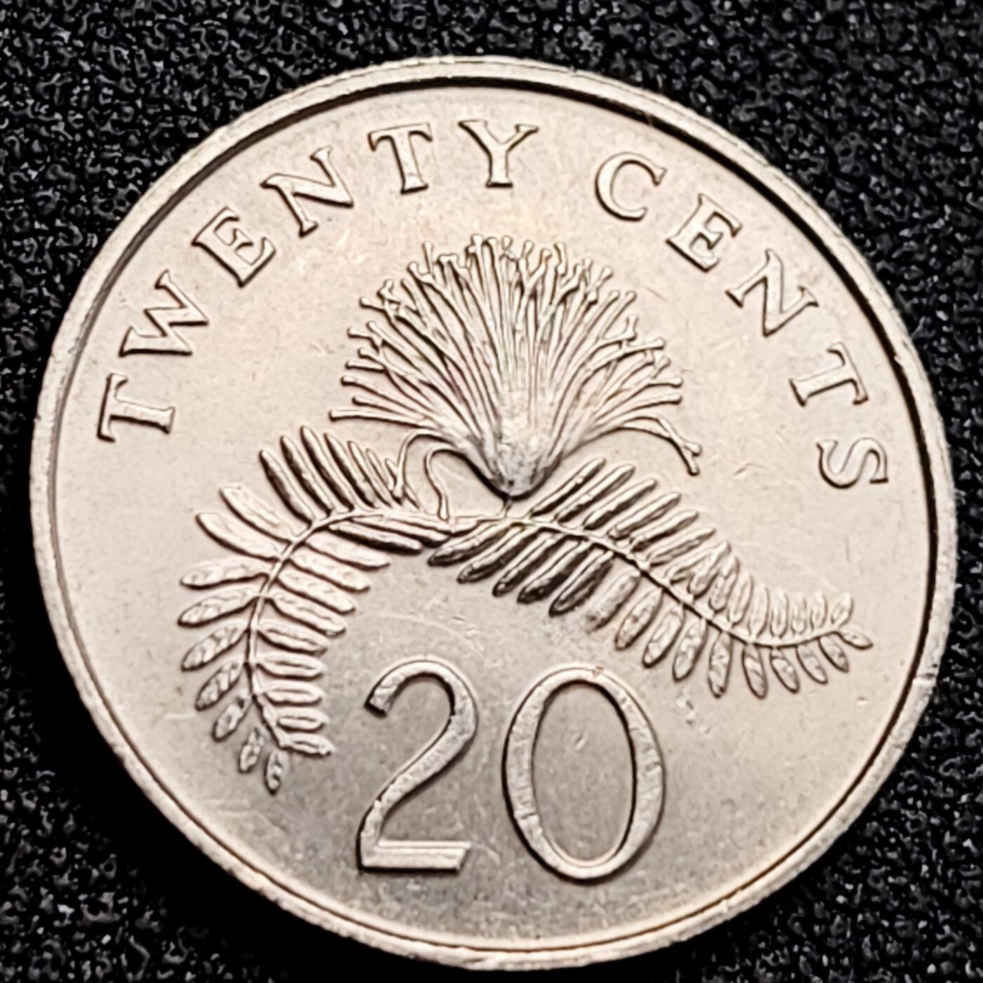 泉币菌-第162场- 新年第五场 精品福利场 1990 高币值 新加坡20分 绒球花 高盾徽版 直径21.36mm