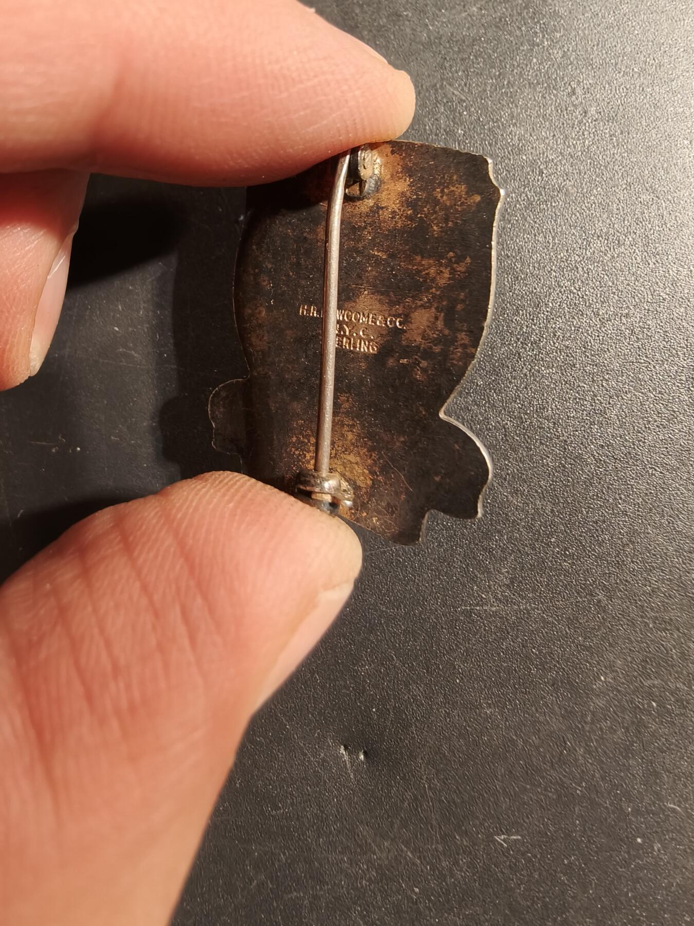 老王徽章第174期 美国陆军第711坦克歼击营证章    二战时期横针版    925银珐琅    9.8g