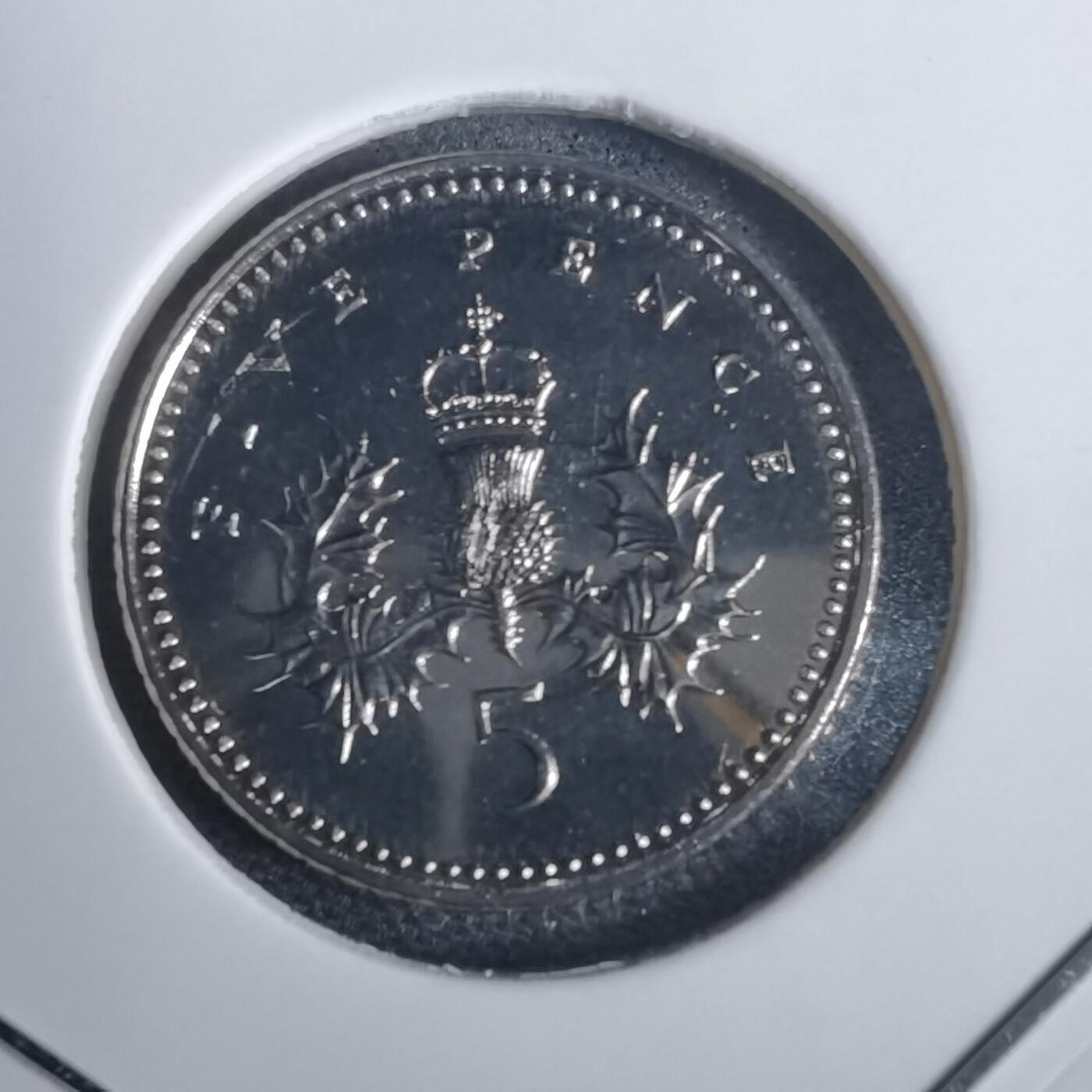 沼泽如烟--第953场 英国2005年5便士