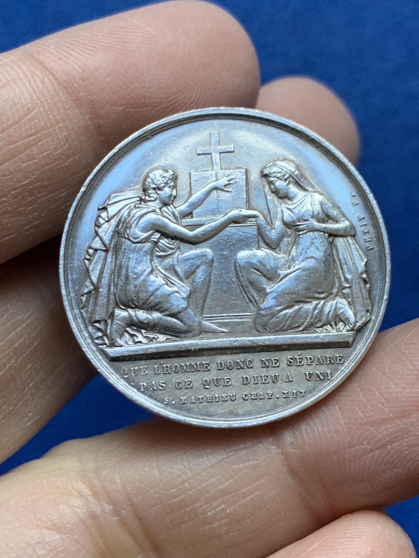 《竞宝斋》第454场 周日，周一 2场连拍 （全场包邮，欢迎送拍） 法国婚姻与爱情纪念银章 1863 蜜蜂银标 13.75克 31.6MM