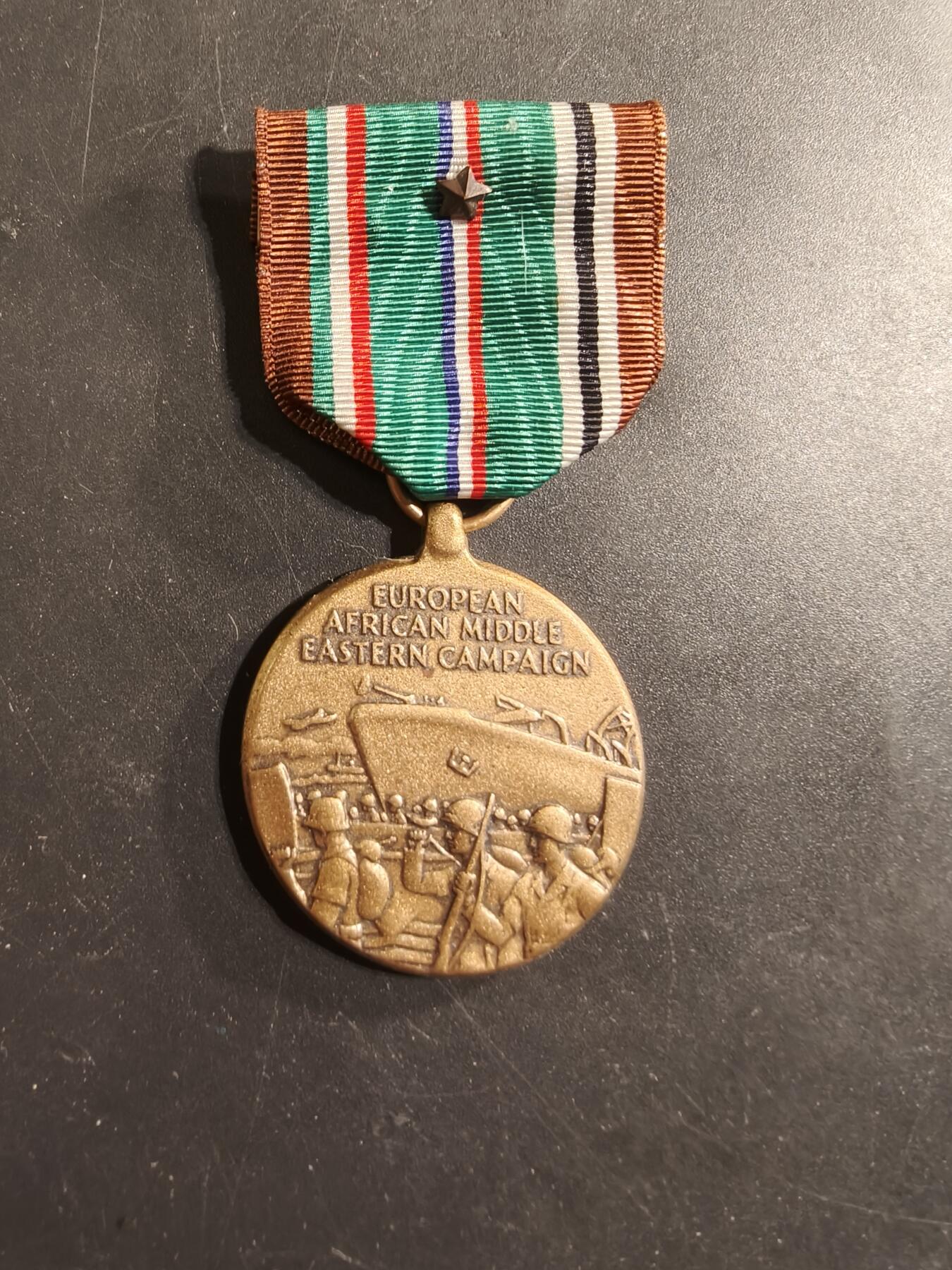 老王徽章第174期 美国二战欧洲中东非对德作战服役奖章    1颗铜星勋饰