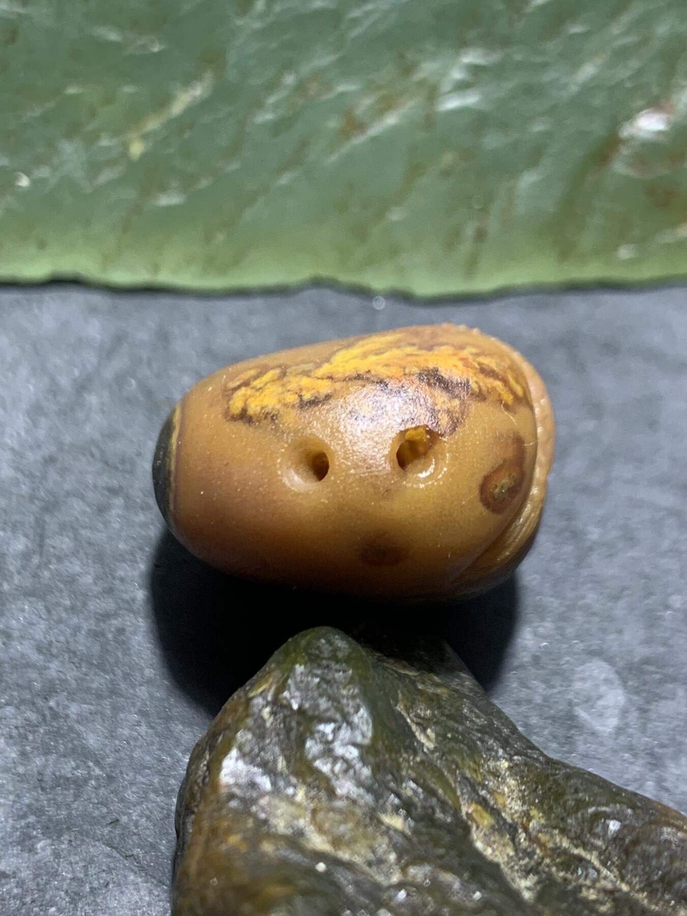 精美亚光原皮8字天眼纹战国红玛瑙手工俏色巧雕富贵有鱼吊坠一个