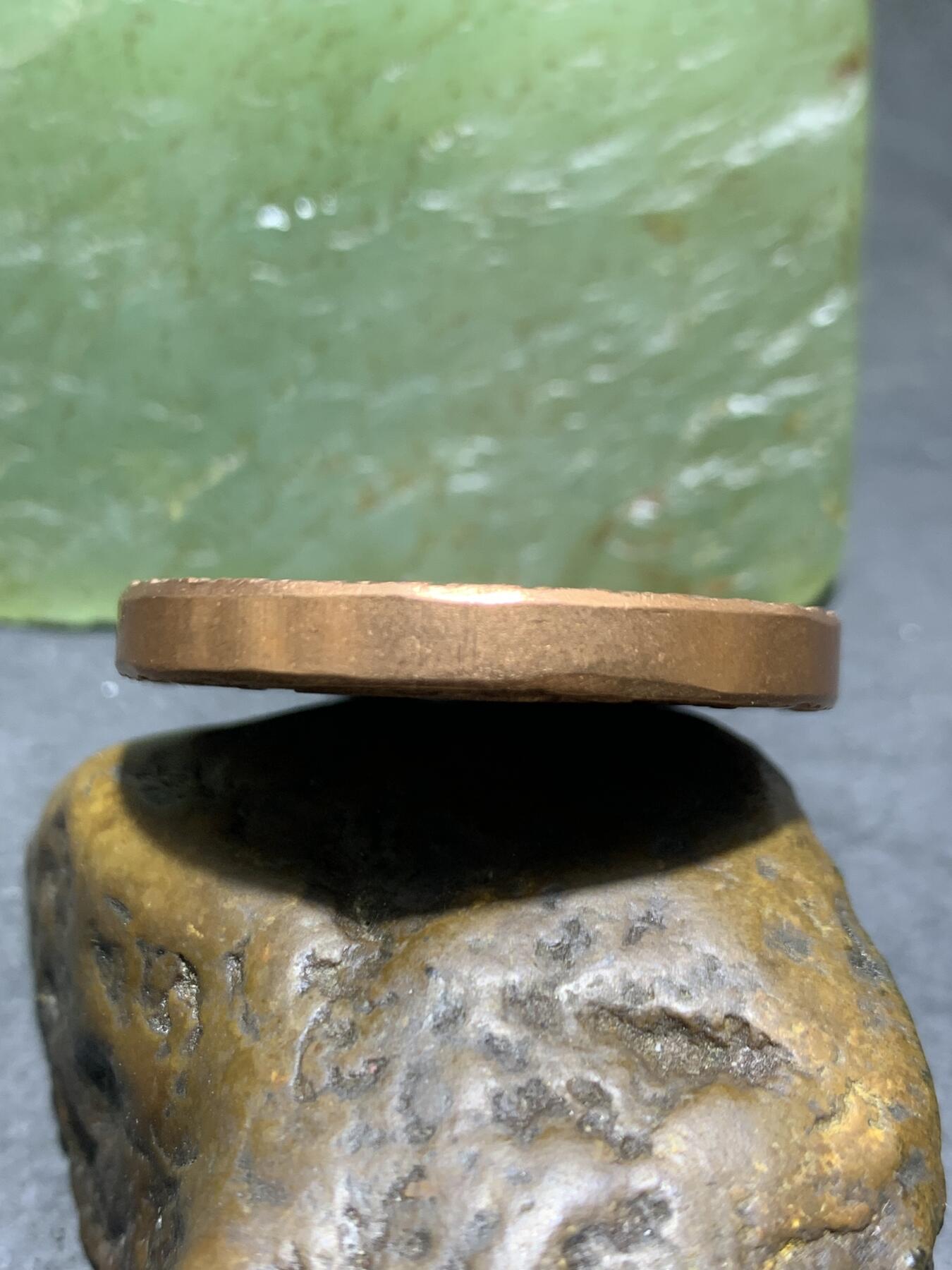 精美紫铜象神护身牌一个，