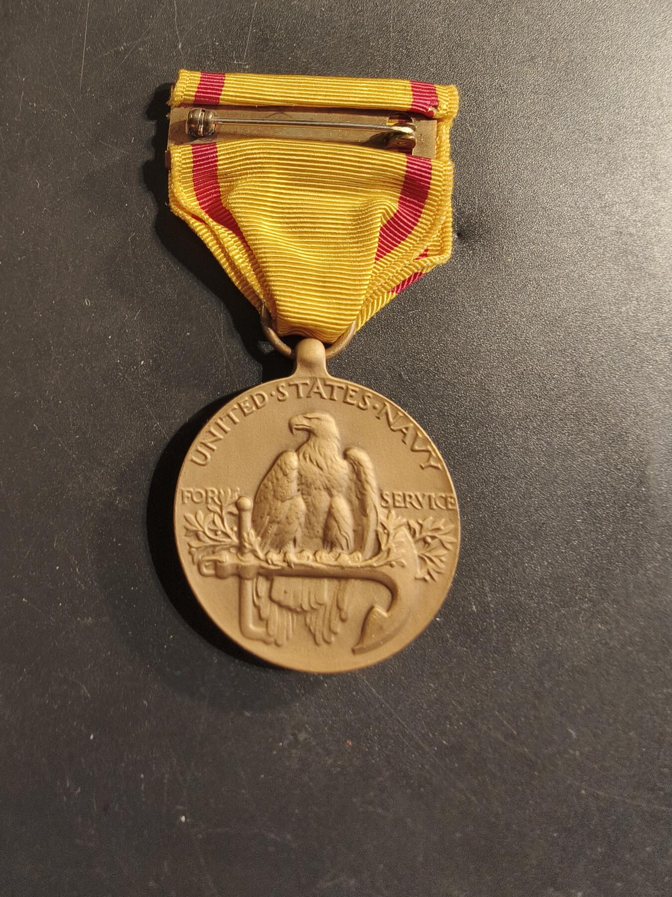 老王徽章第174期 美国海军二战中国服役奖章