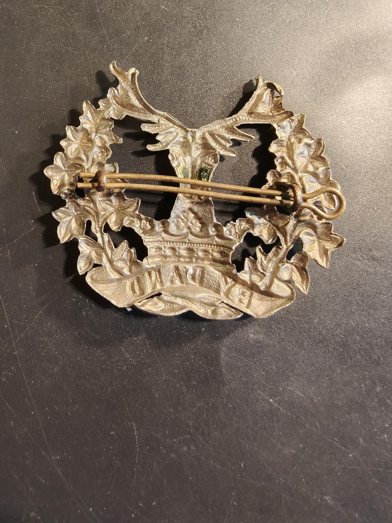 老王徽章第174期 英国戈登高地步兵团帽徽    一战时期