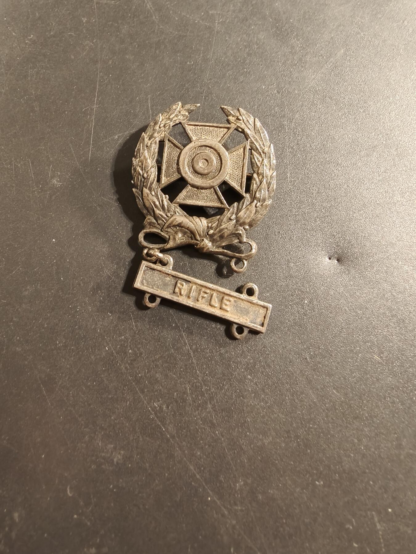 老王徽章第174期 美国陆军神射手技能章   二战时期横针版   925银   步枪勋条   10.7g