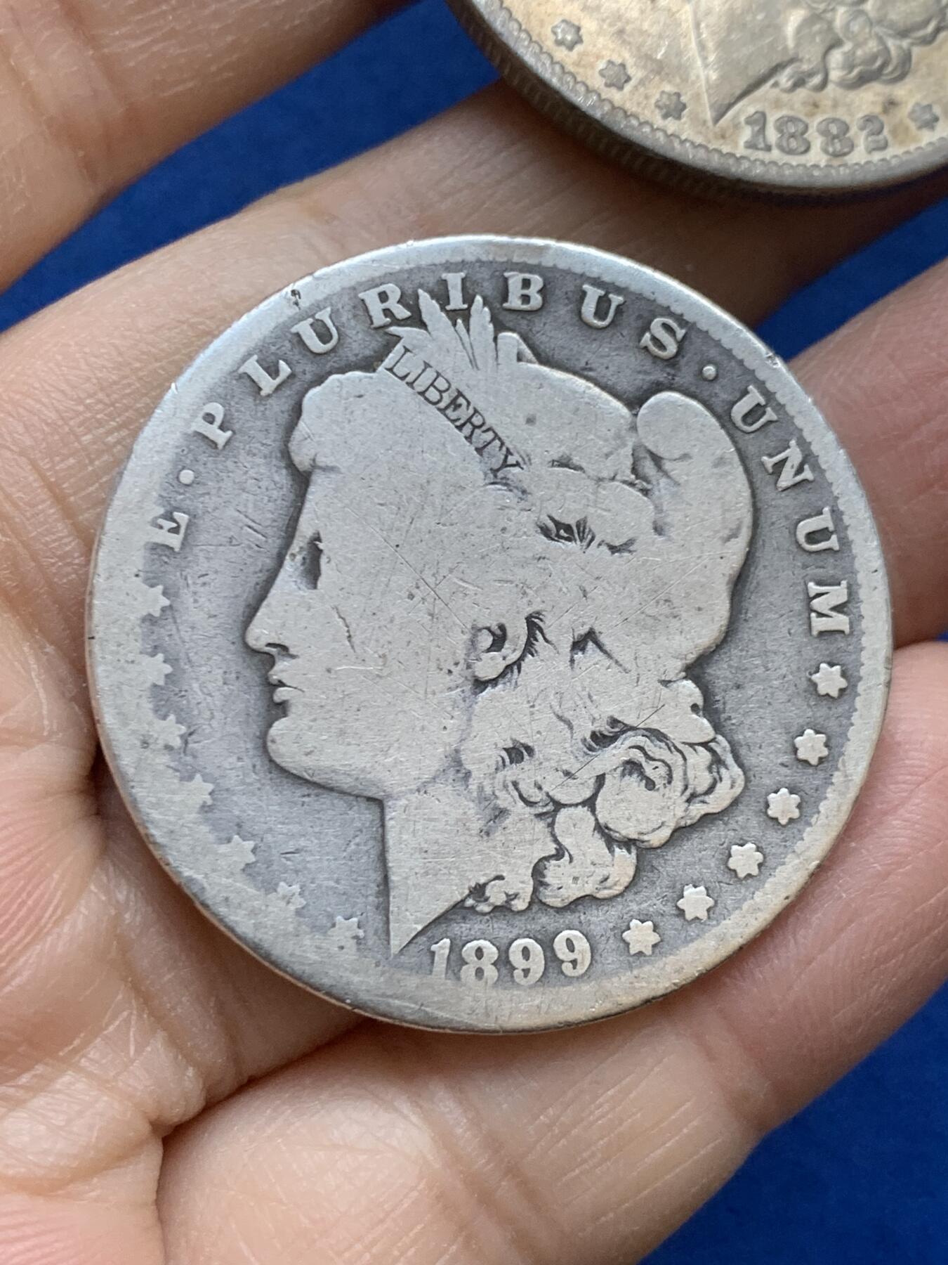 《竞宝斋》第454场 周日，周一 2场连拍 （全场包邮，欢迎送拍） 两枚一组 美国1882年+1899年摩根银币 通货