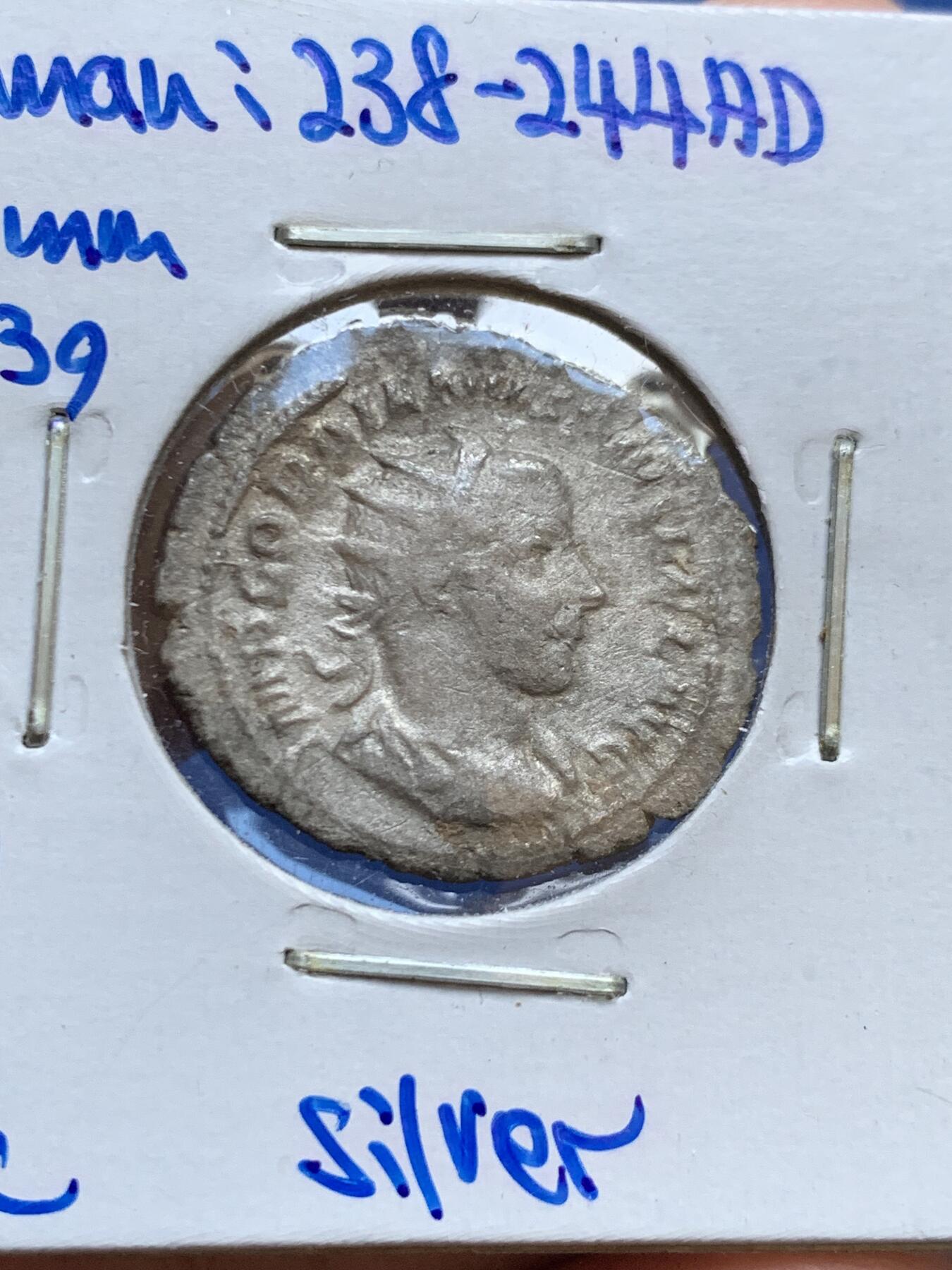 《竞宝斋》第454场 周日，周一 2场连拍 （全场包邮，欢迎送拍） 古罗马银第纳尔皇帝戈尔迪安三世 银币