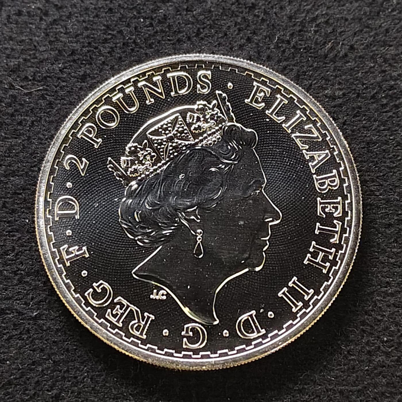 【全场包邮】纯粹捡漏拍493场 英国2019年2镑不列颠尼亚女神5版女王像1盎司999纯银币【38.61毫米31.1克，纯银价约560元（按18元银价折算）】