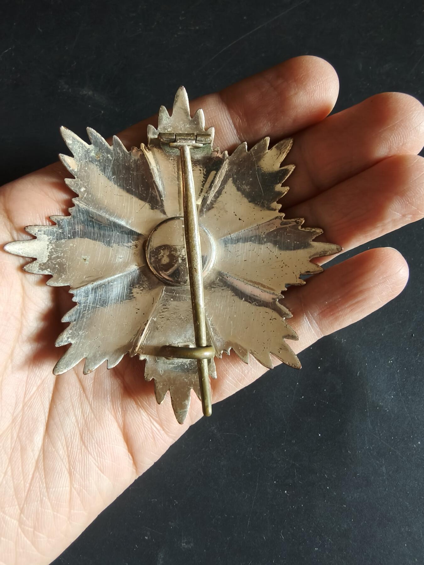 老王徽章第174期 巴拿马大十字级瓦斯科·努涅兹·德·巴尔博亚勋章     少见哥伦比亚珠宝商代工版本    原盒     银质镀金珐琅