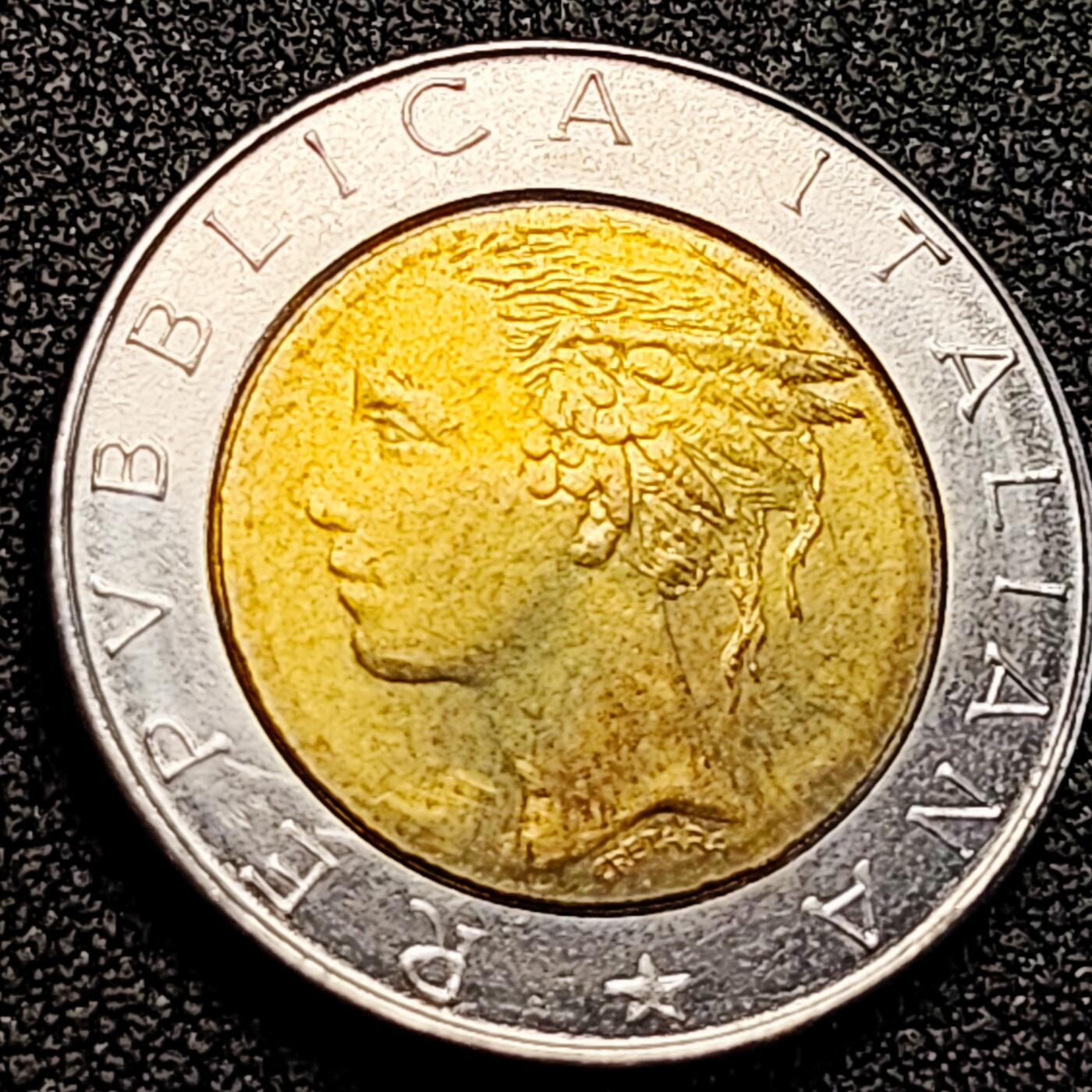 泉币菌-第162场- 新年第五场 精品福利场 罗马广场 意大利500里拉硬币 直径26MM双色币 