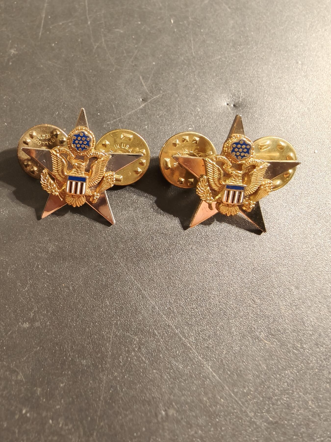 老王徽章第174期 美国陆军参谋部军官领章一组     50年代版本    925银质珐琅    10g     带珠宝商厂标