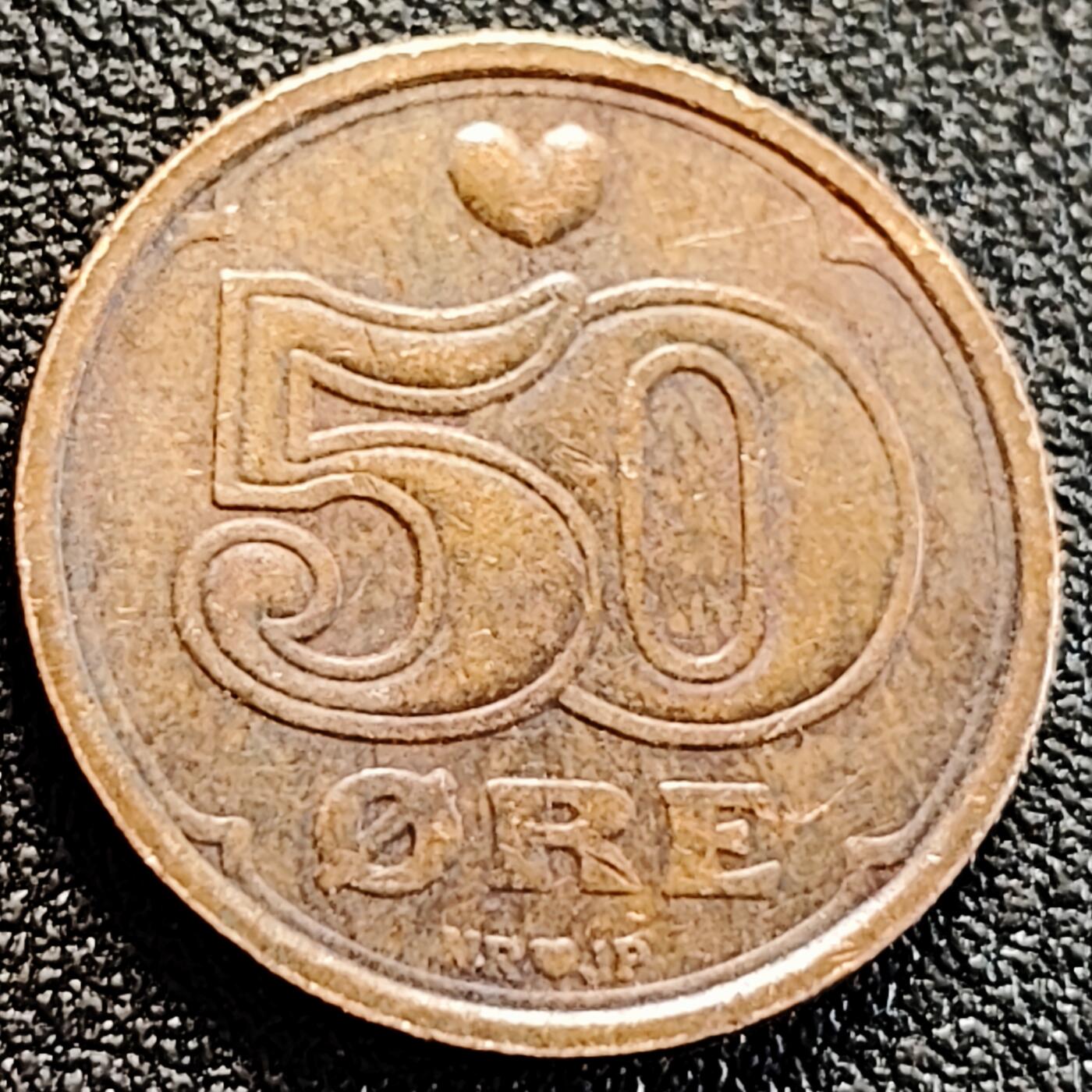 泉币菌-第163场-新年第六场 精品福利场 皇冠 丹麦50欧尔铜币 克里斯蒂安五世的王冠 直径21.5mm 