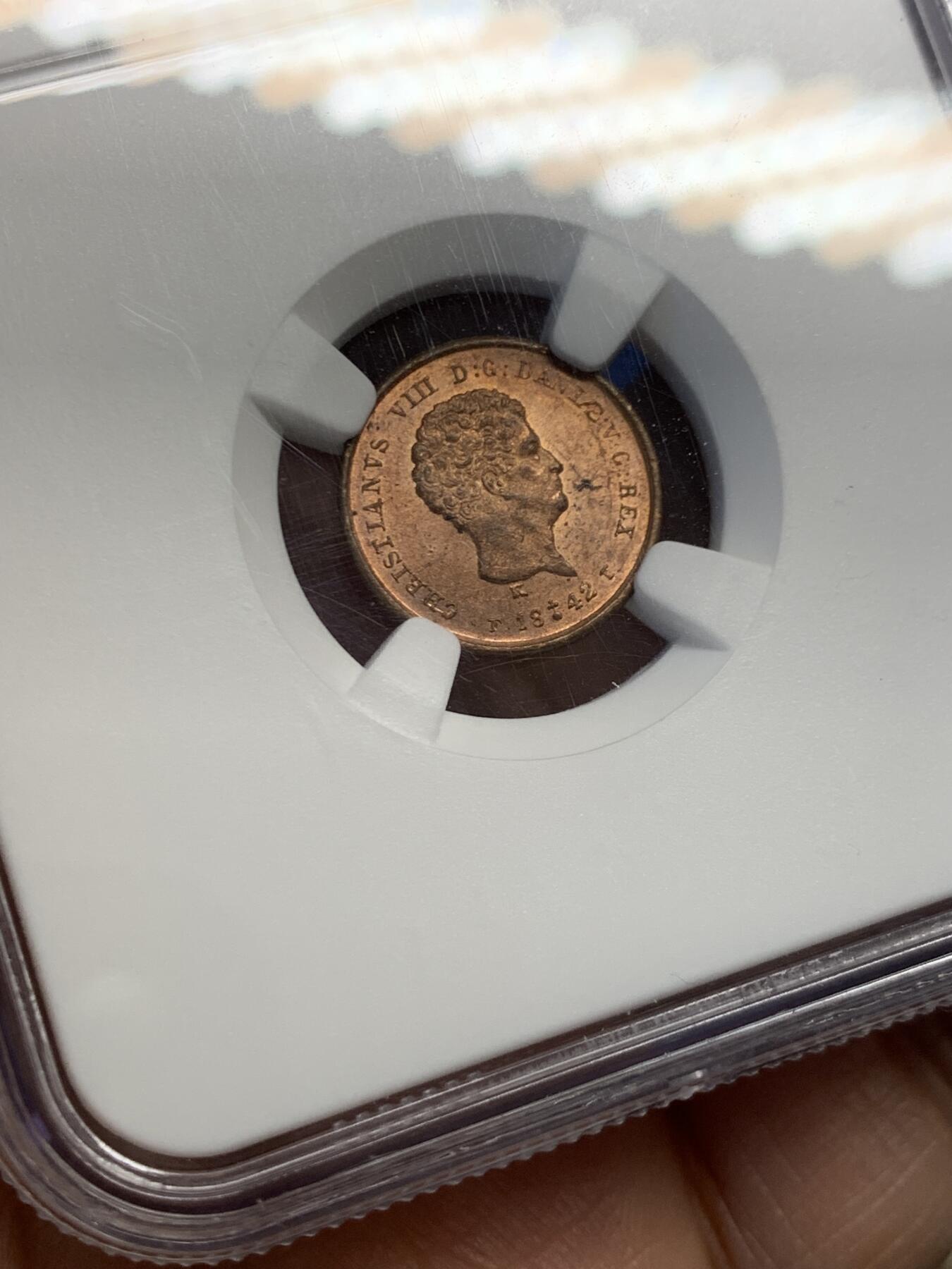 《竞宝斋》第454场 周日，周一 2场连拍 （全场包邮，欢迎送拍） NGC MS63RB 丹麦 1842年1/5RBS铜币 季军分 少见品种 单年版 这一套的最小面值 快200年的小辅币能有这种红的原铜光很难得！