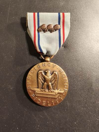 老王徽章第174期 - 美国空军品德优良奖章    三颗铜棕榈勋饰