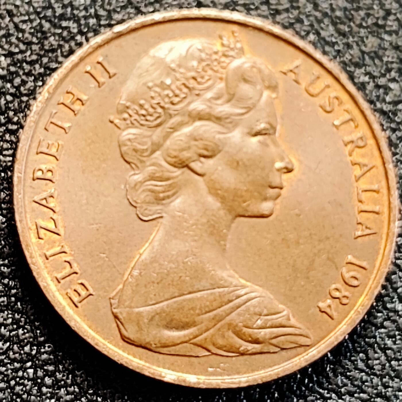 泉币菌-第163场-新年第六场 精品福利场 21mm澳大利亚伞蜥蜴2分 1984年 青年女王版末版  