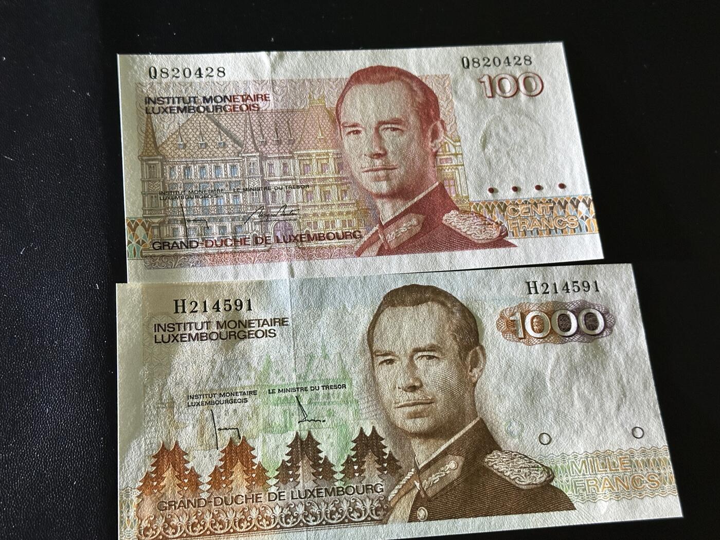 《外钞收藏家》第五百九十九期（畅拍场）（本平台长期征集拍品、欢迎藏友们联系合作）