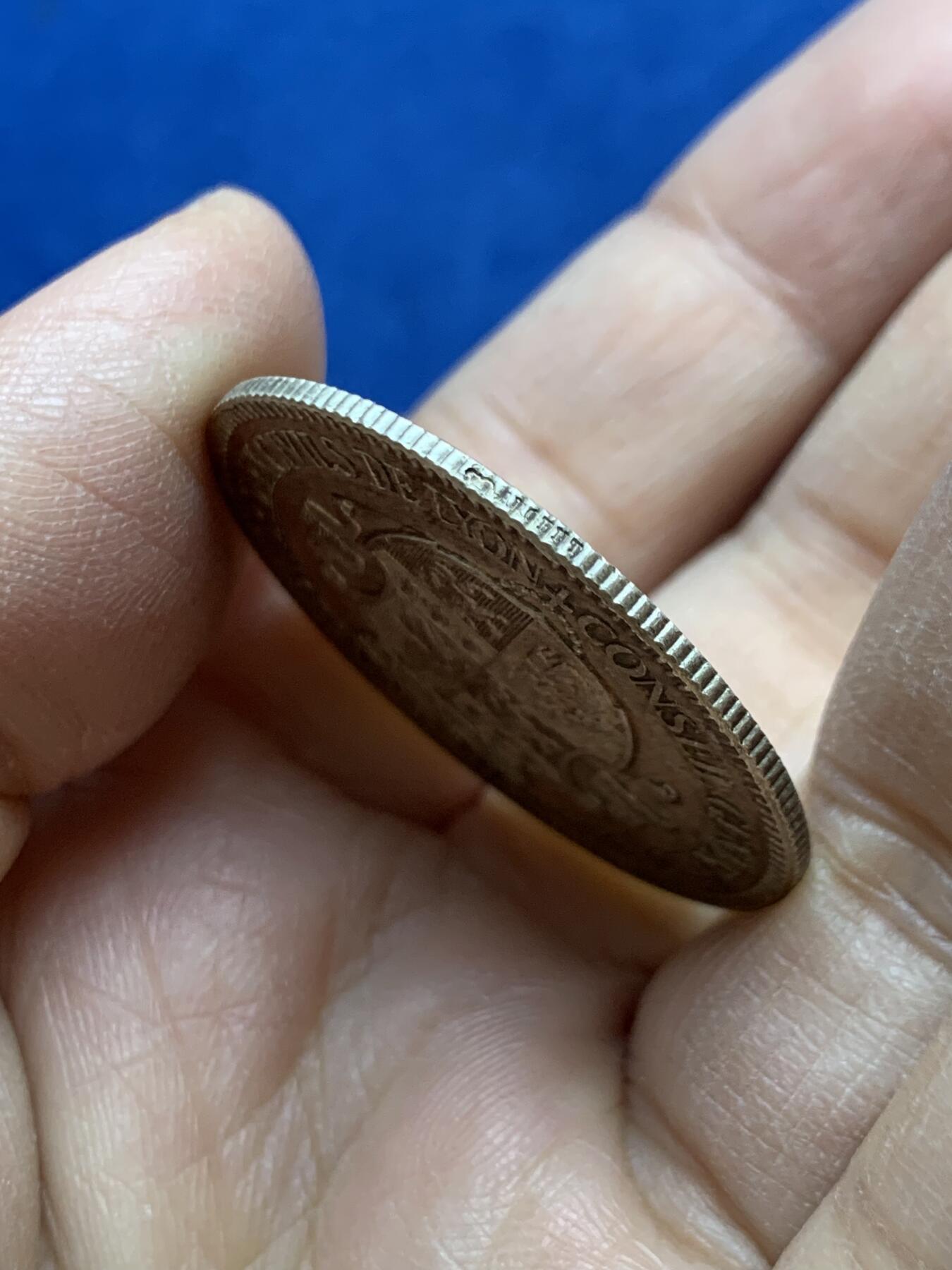 《竞宝斋》第454场 周日，周一 2场连拍 （全场包邮，欢迎送拍） 法国里昂市立医院总理事会银质代币 16.8克 35mm