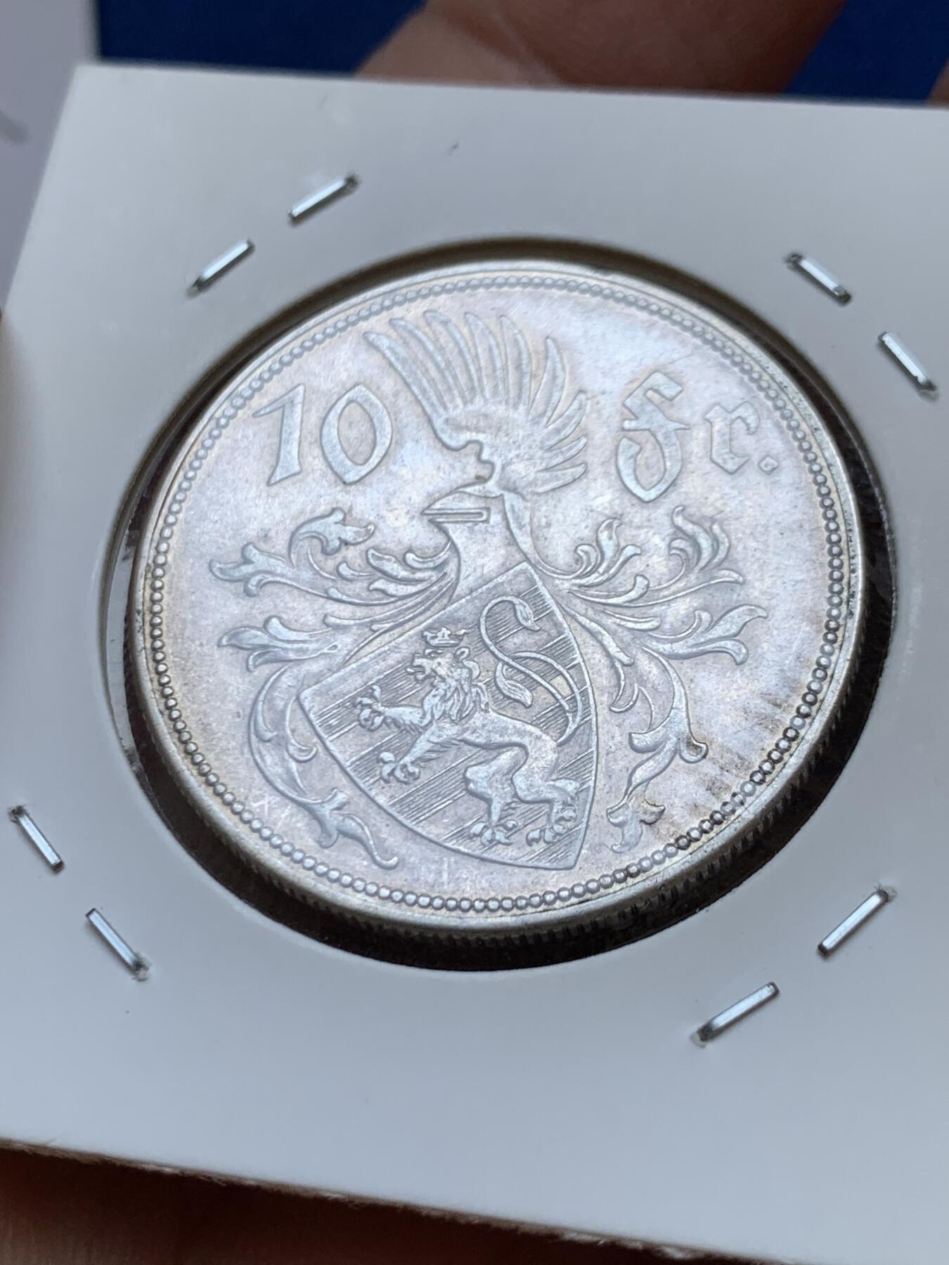 《竞宝斋》第454场 周日，周一 2场连拍 （全场包邮，欢迎送拍） 两枚一组 卢森堡 1929年 5法郎、10法郎 银币 夏洛特女大公在位时期发行 经典品种