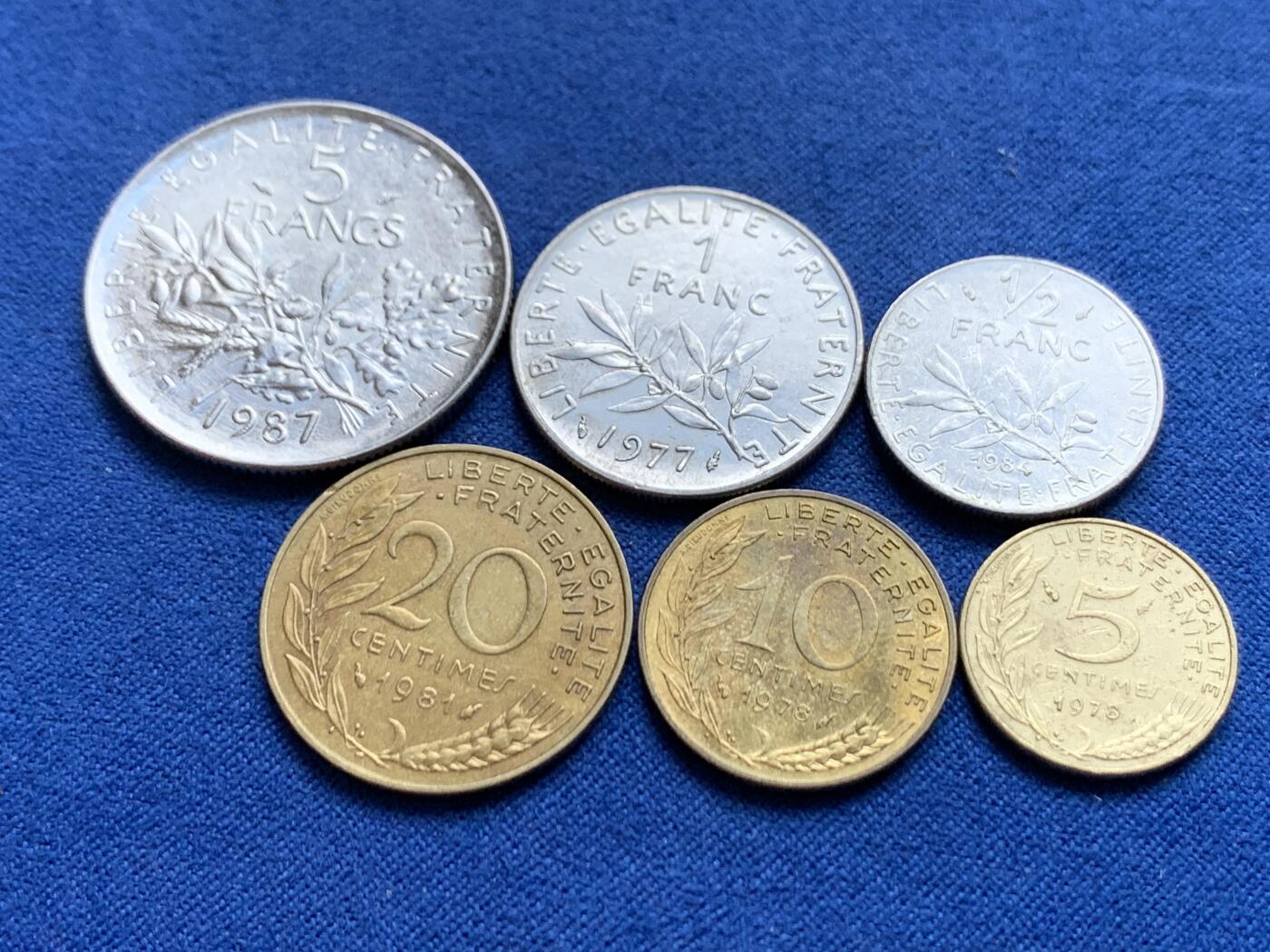 《竞宝斋》第454场 周日，周一 2场连拍 （全场包邮，欢迎送拍） 六枚一套 播种女神法郎各种面值