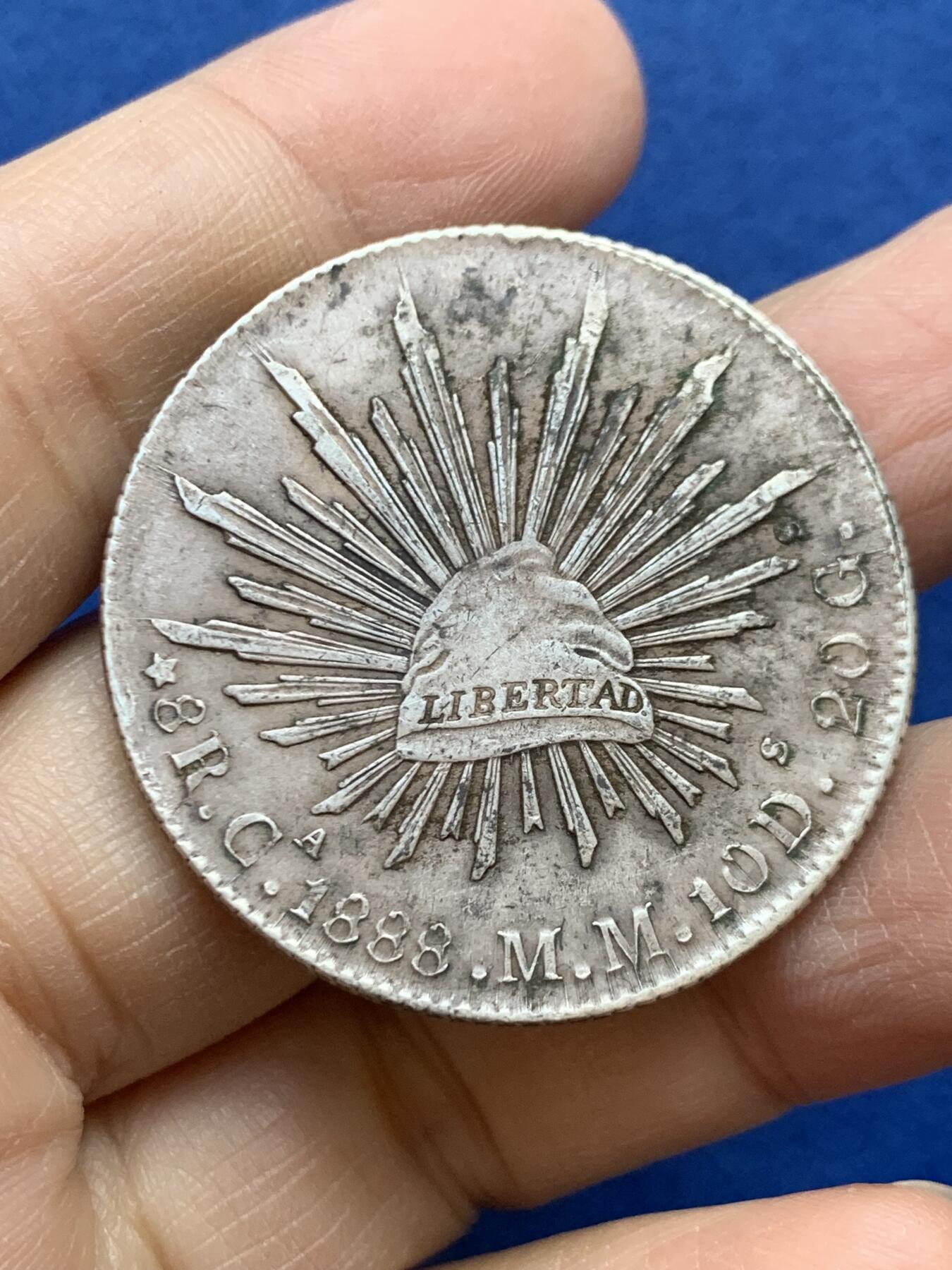 《竞宝斋》第454场 周日，周一 2场连拍 （全场包邮，欢迎送拍） 墨西哥1888年鹰洋 真银假币 重26.8克 约920银