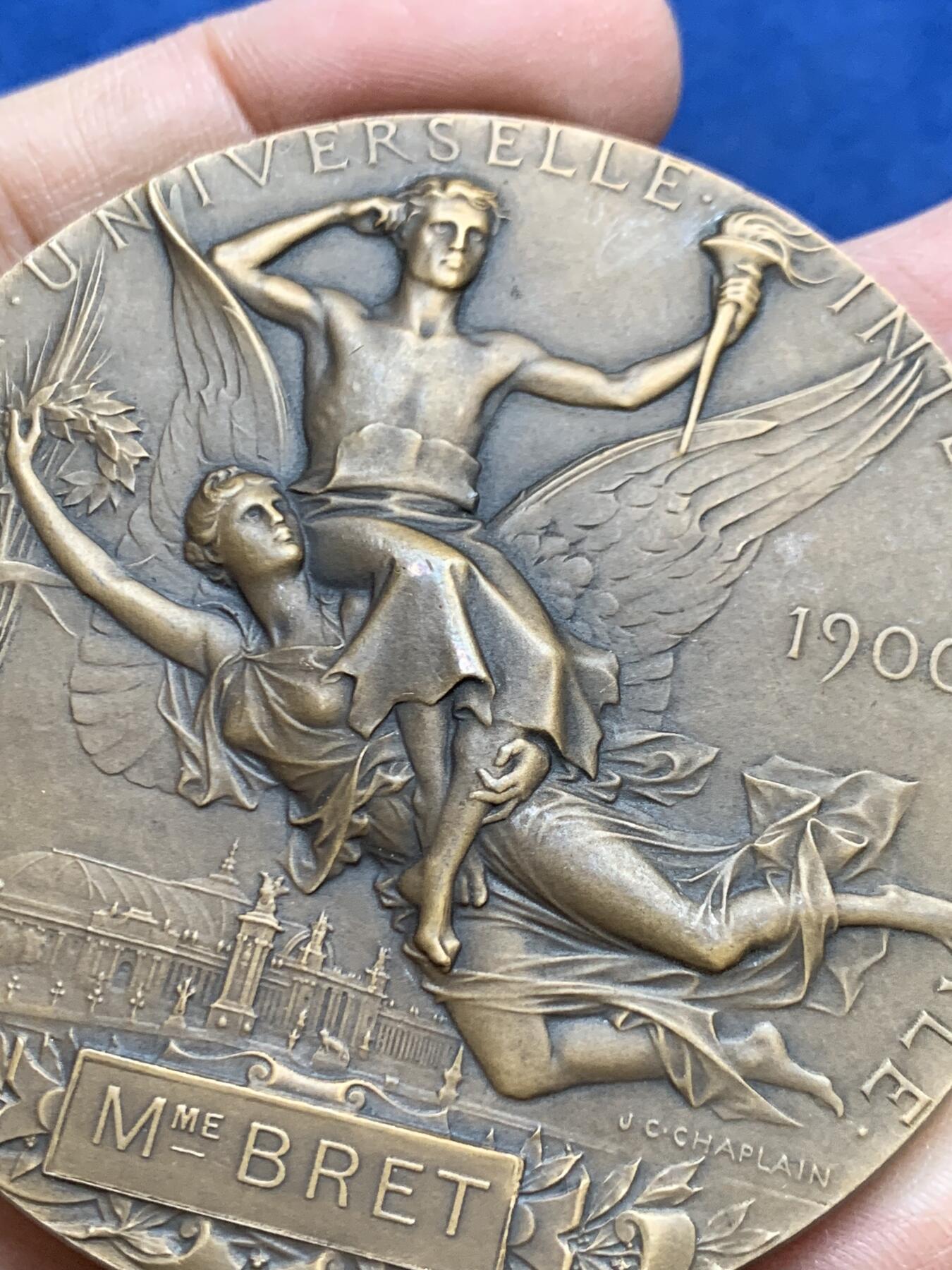 《竞宝斋》第454场 周日，周一 2场连拍 （全场包邮，欢迎送拍） 名家名作 1900年巴黎世博会纪念大铜章 102克 63mm 丰饶角铜标