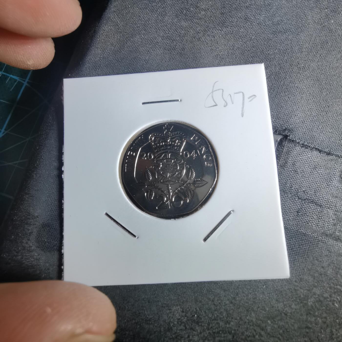 沼泽如烟--第953场 英国2004年20便士