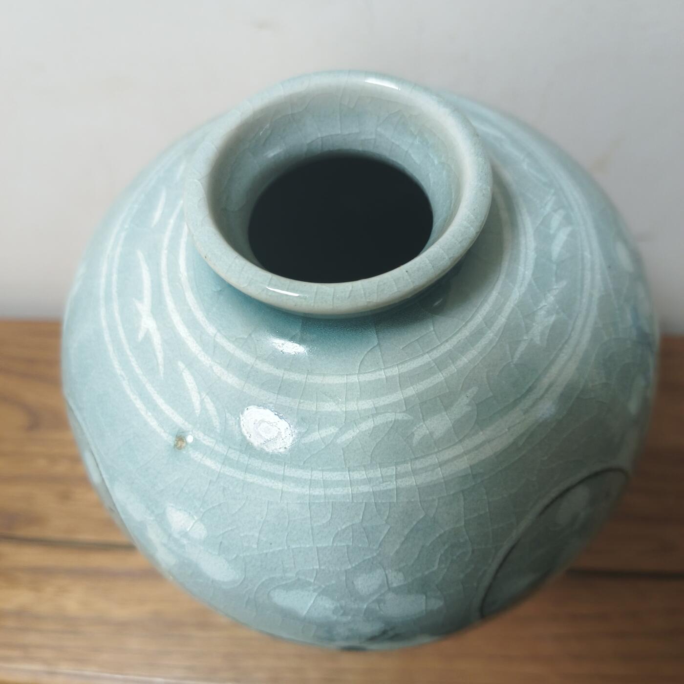 杂项专场 高丽青瓷瓶 高21.5厘米 肚径约12厘米 口直径5厘米 