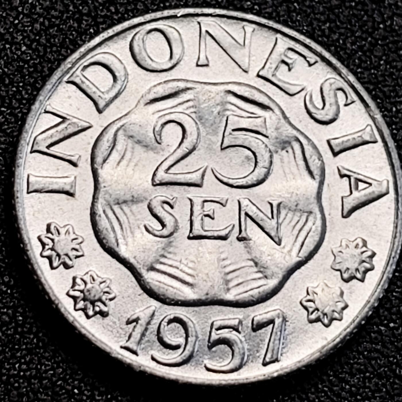 泉币菌-第162场- 新年第五场 精品福利场 原光极美 印度尼西亚1957年25仙/25分铝制币 26毫米 鹰