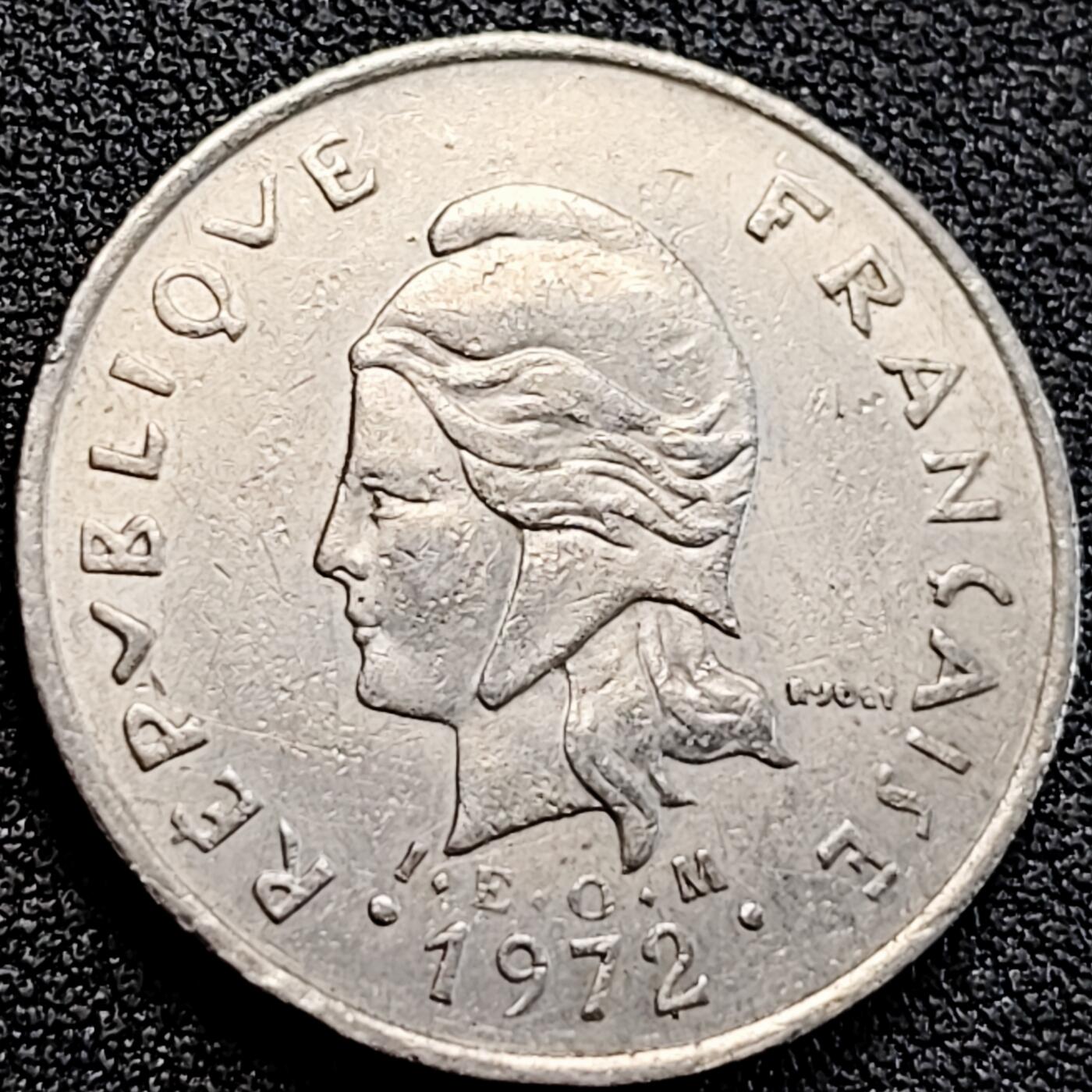 泉币菌-第163场-新年第六场 精品福利场 牛 法属 碦里多尼亚20法郎白铜硬币 28.5毫米