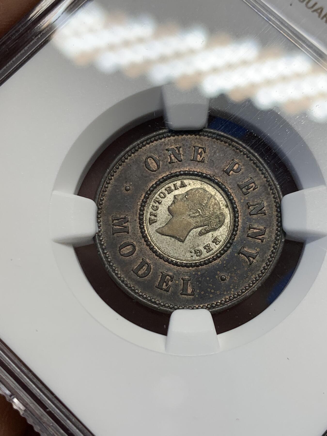 《竞宝斋》第454场 周日，周一 2场连拍 （全场包邮，欢迎送拍） NGC MS62英国（1844年）一便士双色代币 内圈为镀银版本 比较少见