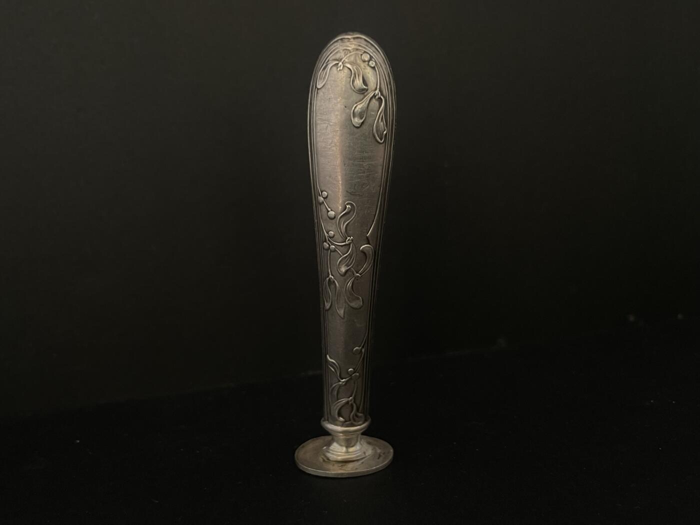 海外回流精品（欧美专场） 欧洲回流19世纪纯银火漆印章，8.3cm，15.1g。