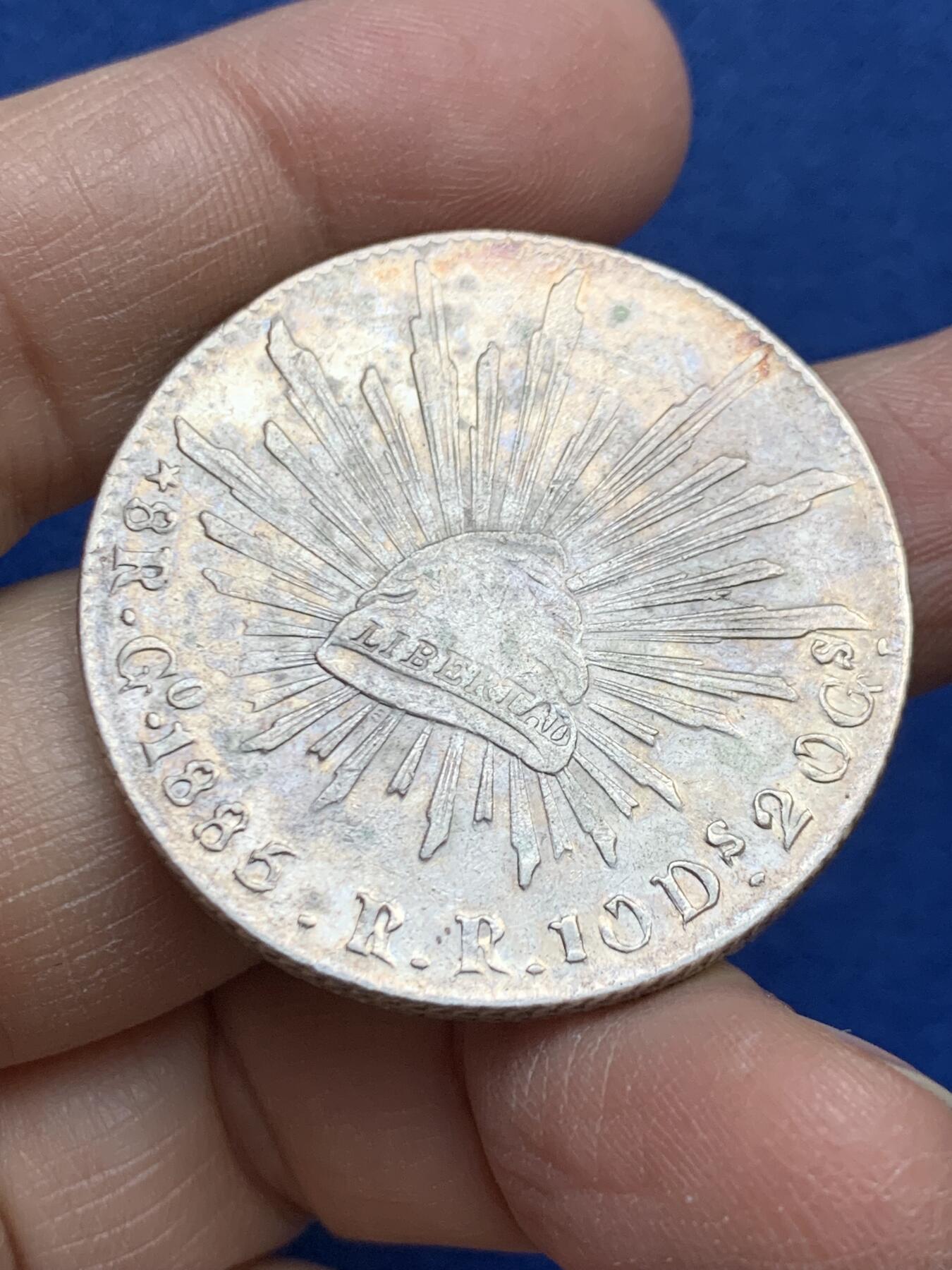 《竞宝斋》第454场 周日，周一 2场连拍 （全场包邮，欢迎送拍） 墨西哥1885 GO RR版 8R鹰洋银币 UNC少见好品