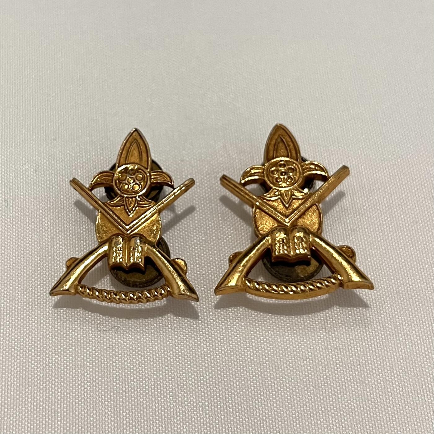 韵星假日拍卖第三十五期 -- Rimey Holidays Auction 34 【国军兵科领章】陆军宪兵领章一对