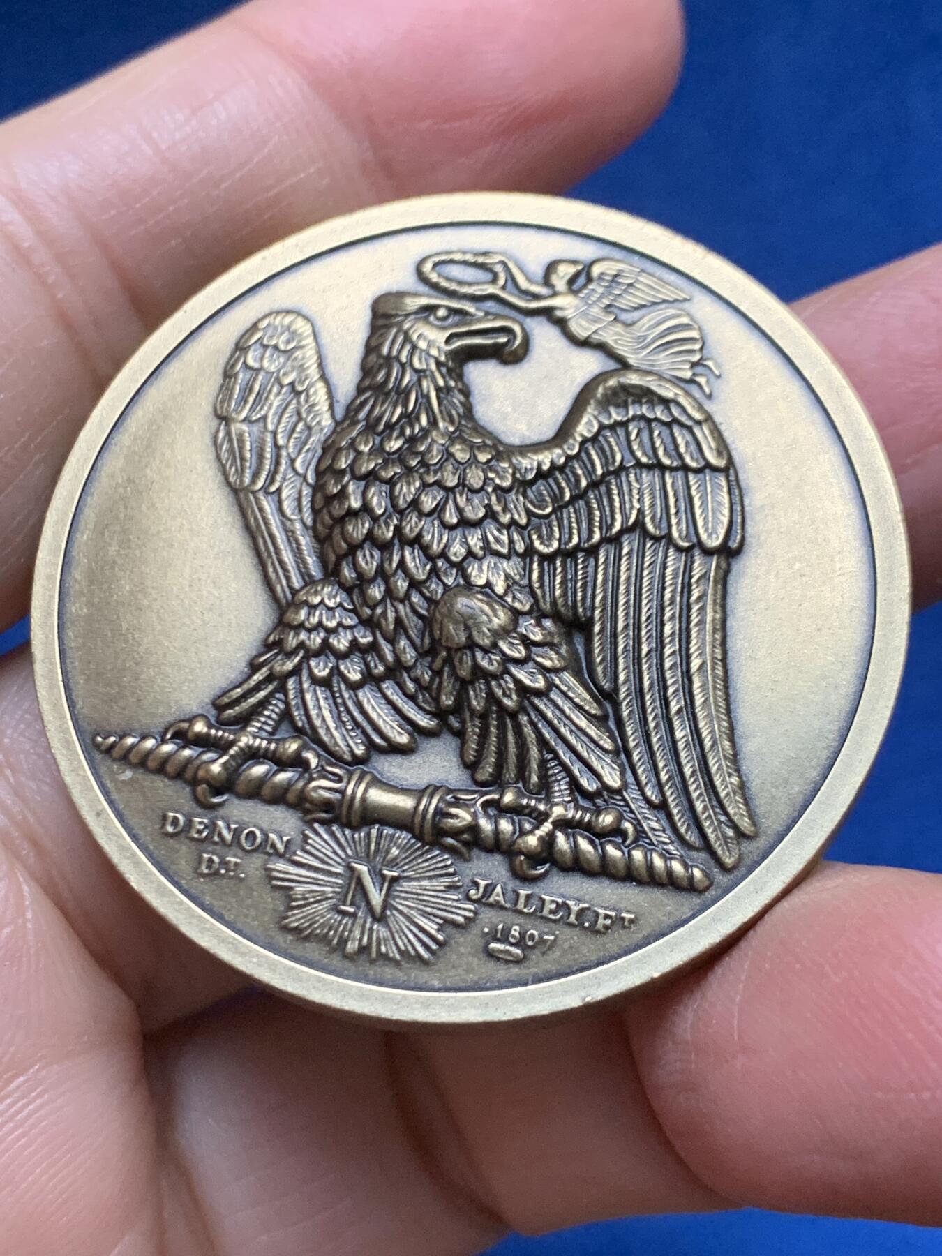 《竞宝斋》第455场 周日，周一 2场连拍 （全场包邮，欢迎送拍） 法国纪念1798年拿破仑远征埃及铜章，高浮雕，42.3mm，50.5g