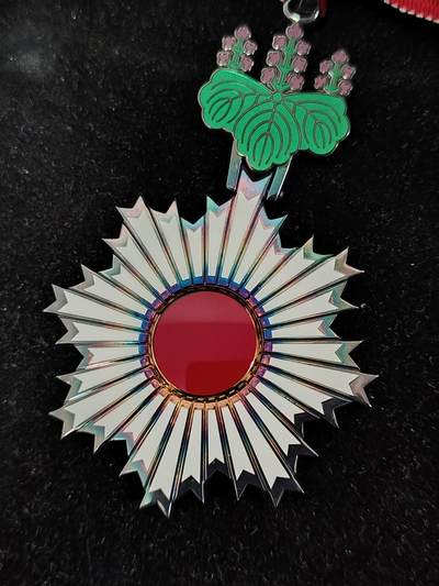 0元起拍勋章 第323期 咸鱼国勋章拍卖专场 1月7日（周三）下午6：00开始 美品 纯银珐琅 日三等旭日章银制带盒略