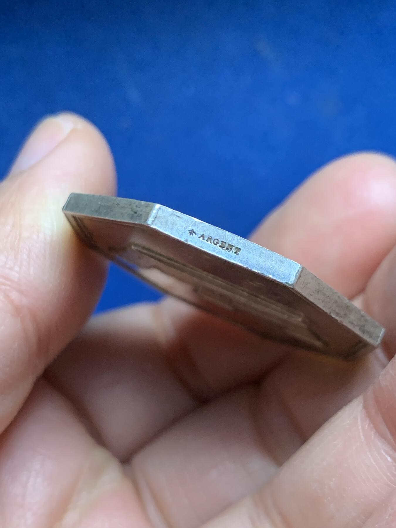 《竞宝斋》第455场 周日，周一 2场连拍 （全场包邮，欢迎送拍） 法国1838年城市人寿保险公司八角银质代币，城堡王冠图，丰饶角AR边铭，35mm，19.32克