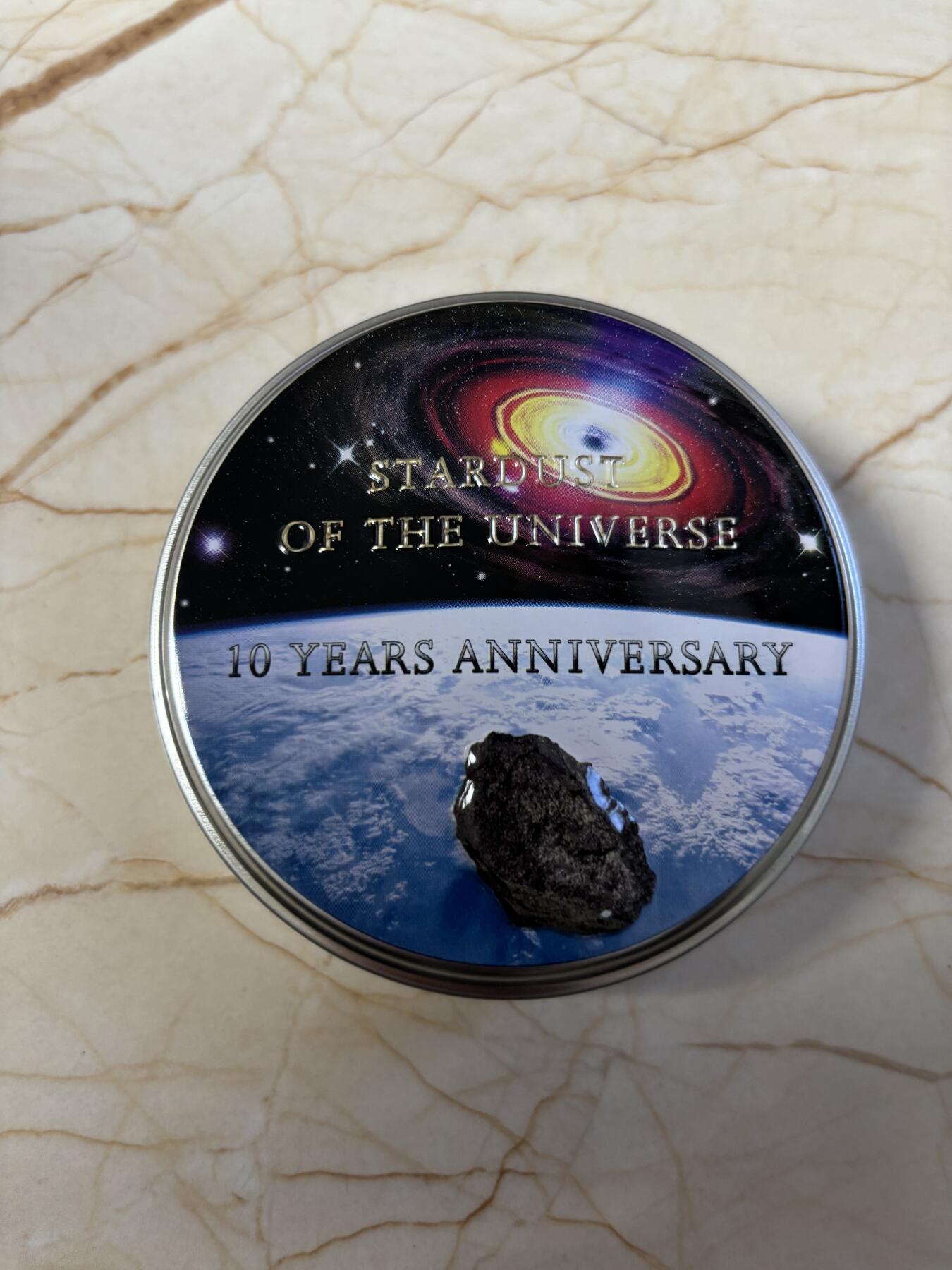 第187期拍卖 【现货】库克2013年镶嵌俄罗斯车里雅宾斯克陨石纪念彩银币，20克，925银