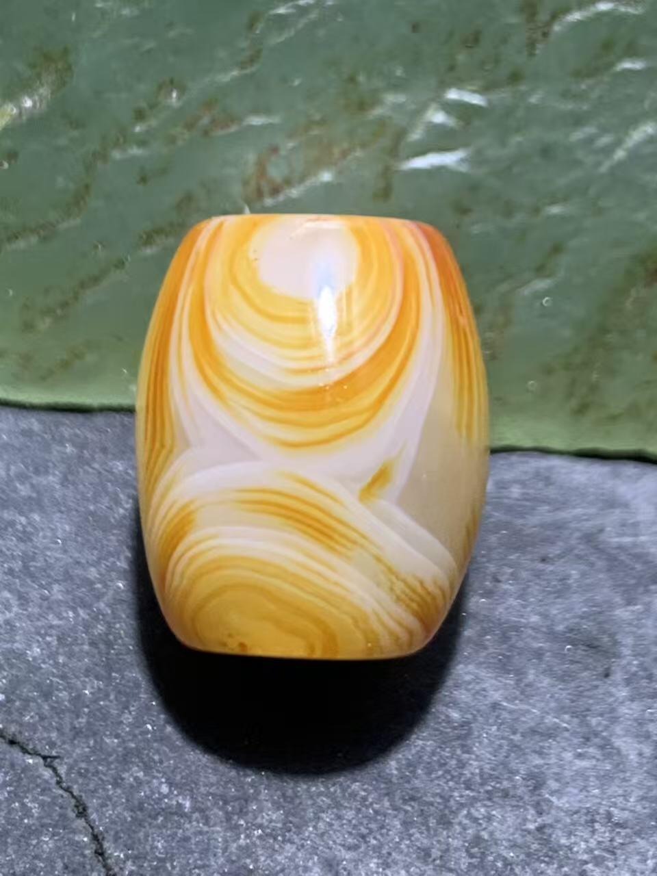 高玉化荔枝冻天眼纹缠丝玛瑙随形桶珠一颗