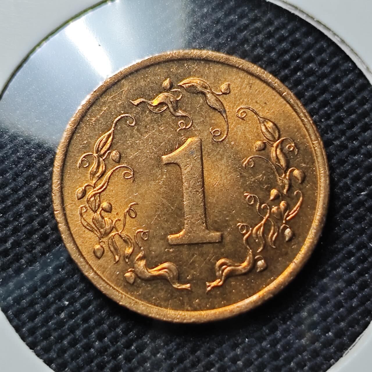 KK钱币收藏小铺  第387期  2月预留时间 周末发货  1988津巴布韦1分 好品