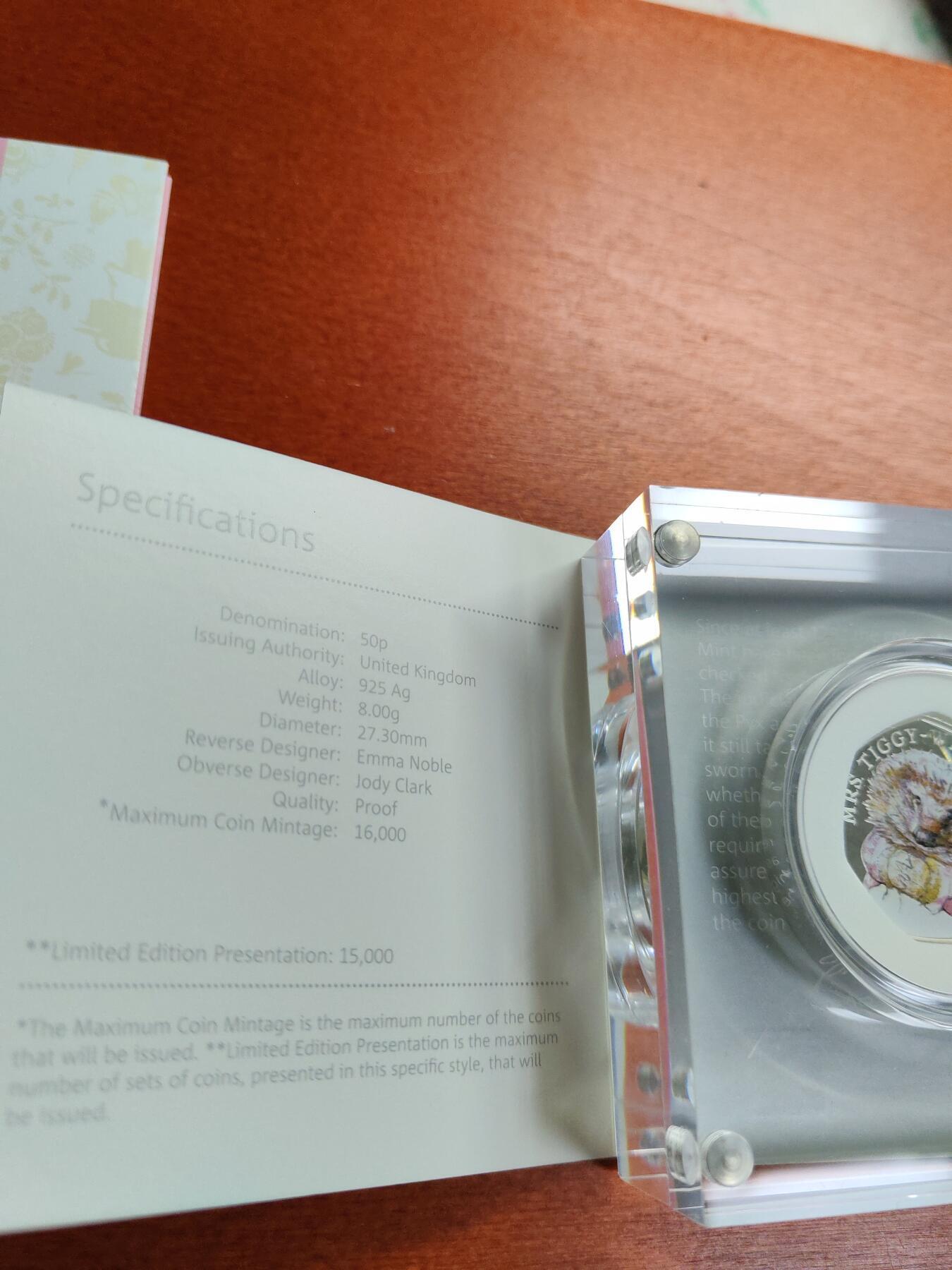 长老汇蛇年精选第九十二场拍卖 2016英国彼得兔150周年刺猬德文克夫人50便士彩色精制7边形银币，盒证全，1.5万套