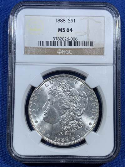 《竞宝斋》第454场 周日，周一 2场连拍 （全场包邮，欢迎送拍） - NGC MS64 美国 1888年 1美元 摩根银币 经典品种 吉祥年份