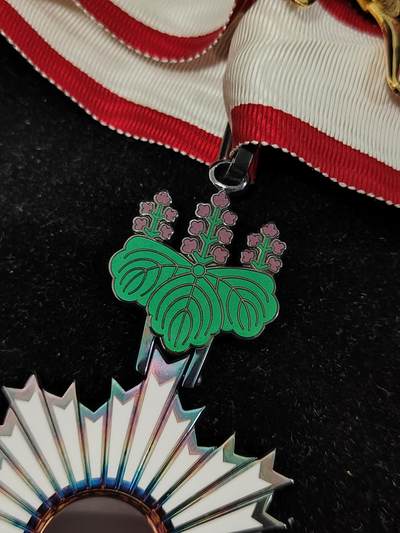 0元起拍勋章 第323期 咸鱼国勋章拍卖专场 1月7日（周三）下午6：00开始 美品 纯银珐琅 日三等旭日章银制带盒略