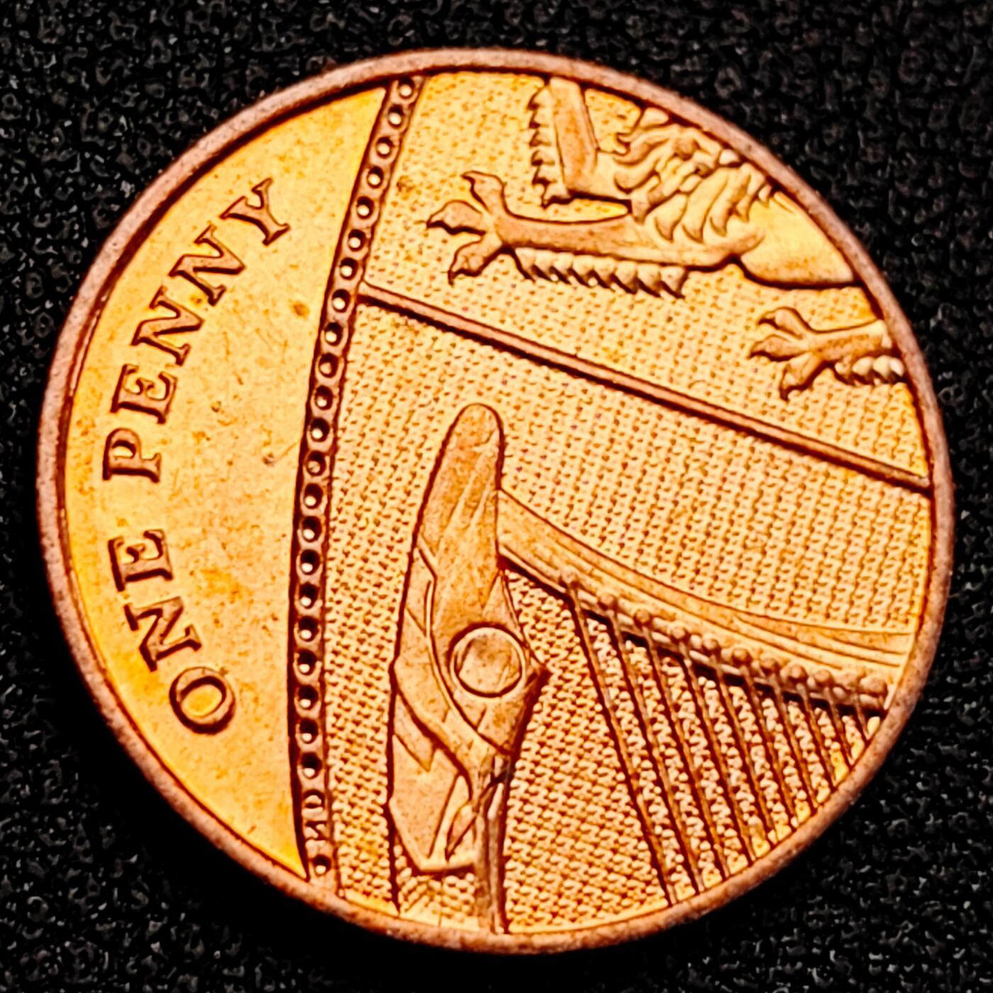 泉币菌-第164场-新年第七场 精品福利场 英国1便士盾牌 直径20.4mm 女王头像