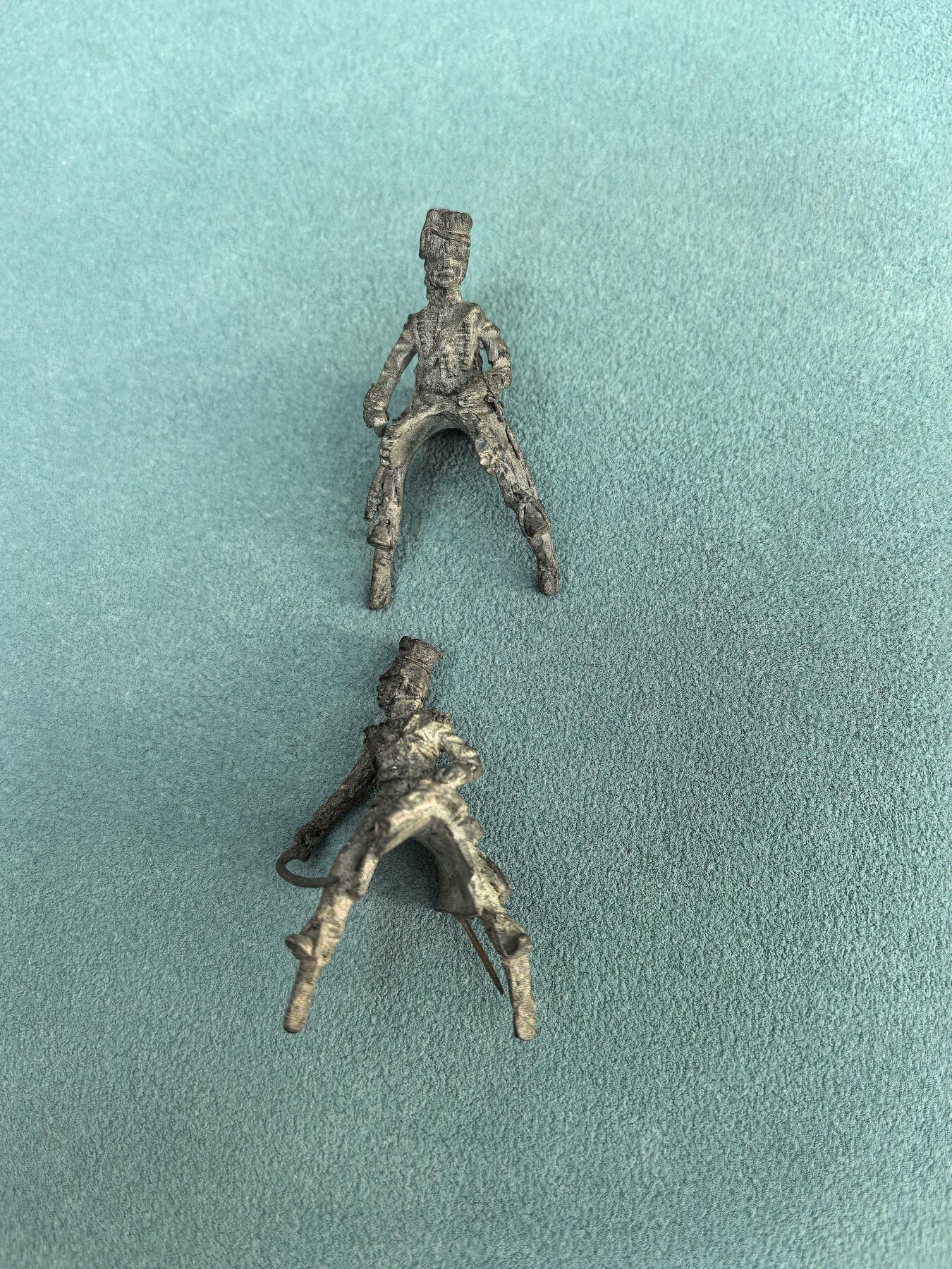 盛世勋华——号角文化勋章邮票专场拍卖第297期 英国骑兵金属人偶 2个