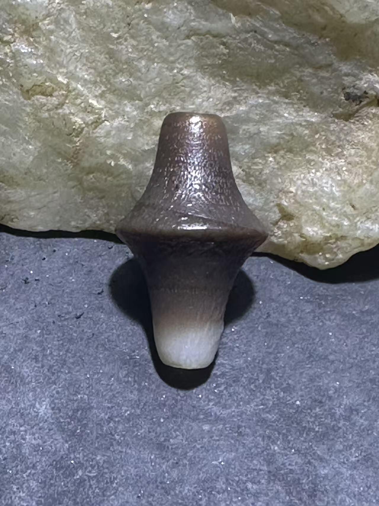 精美高玉化风化纹缠丝玛瑙碟珠一颗，