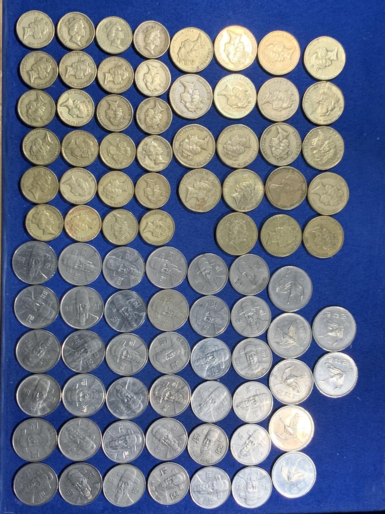 《竞宝斋》第455场 周日，周一 2场连拍 （全场包邮，欢迎送拍） 澳元与韩元一组 细节见图