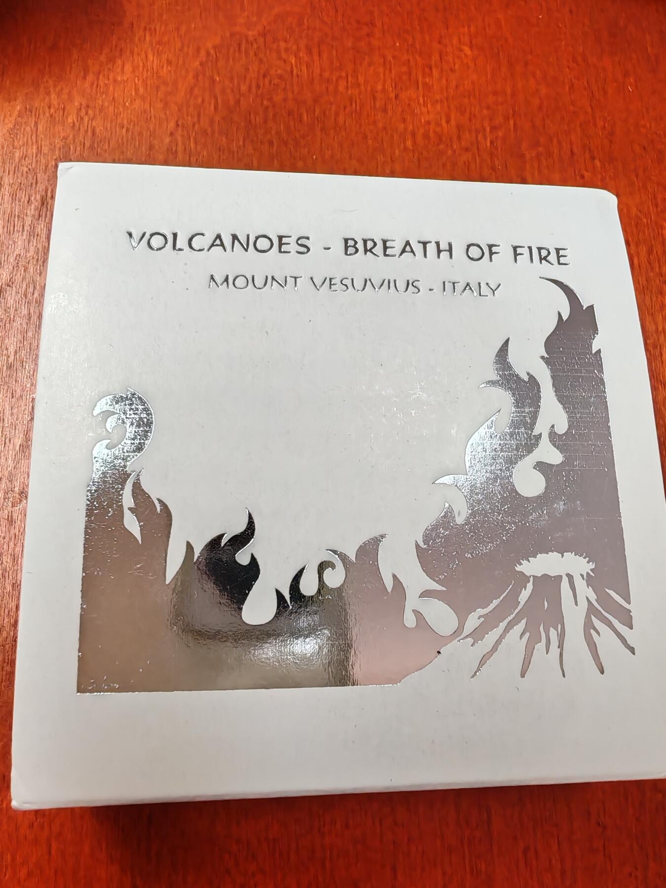 长老汇蛇年精选第九十二场拍卖 2013斐济火山之火系列之意大利维苏威火山10元精制填充银币，20克999银，盒证全，999枚