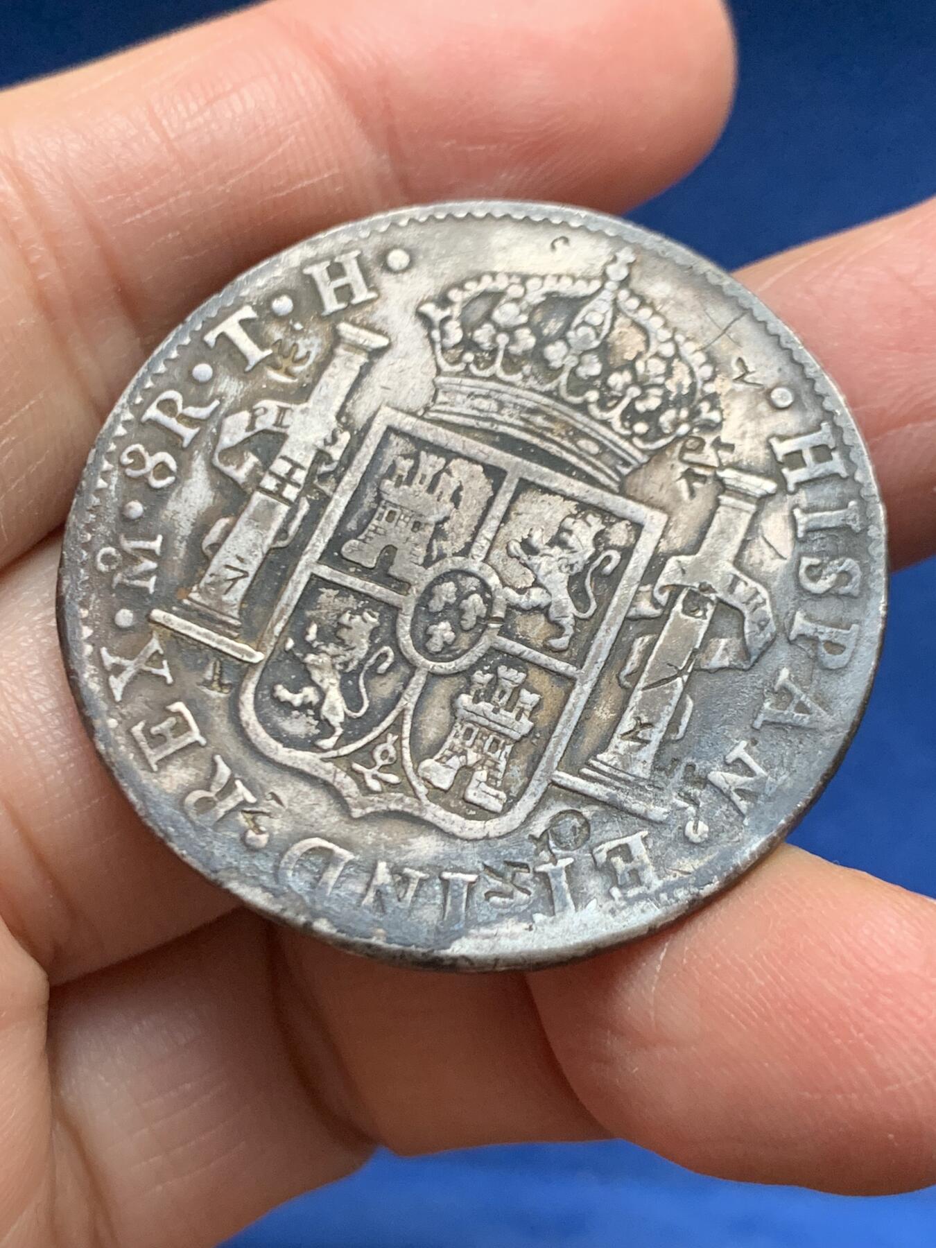 《竞宝斋》第455场 周日，周一 2场连拍 （全场包邮，欢迎送拍） 墨西哥1804年双柱卡洛斯四世银币 流通品 包浆重